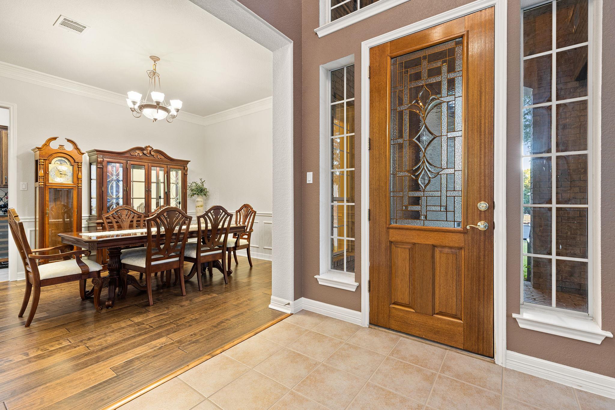 908 Golden Bear Cv, Round Rock, TX 78664