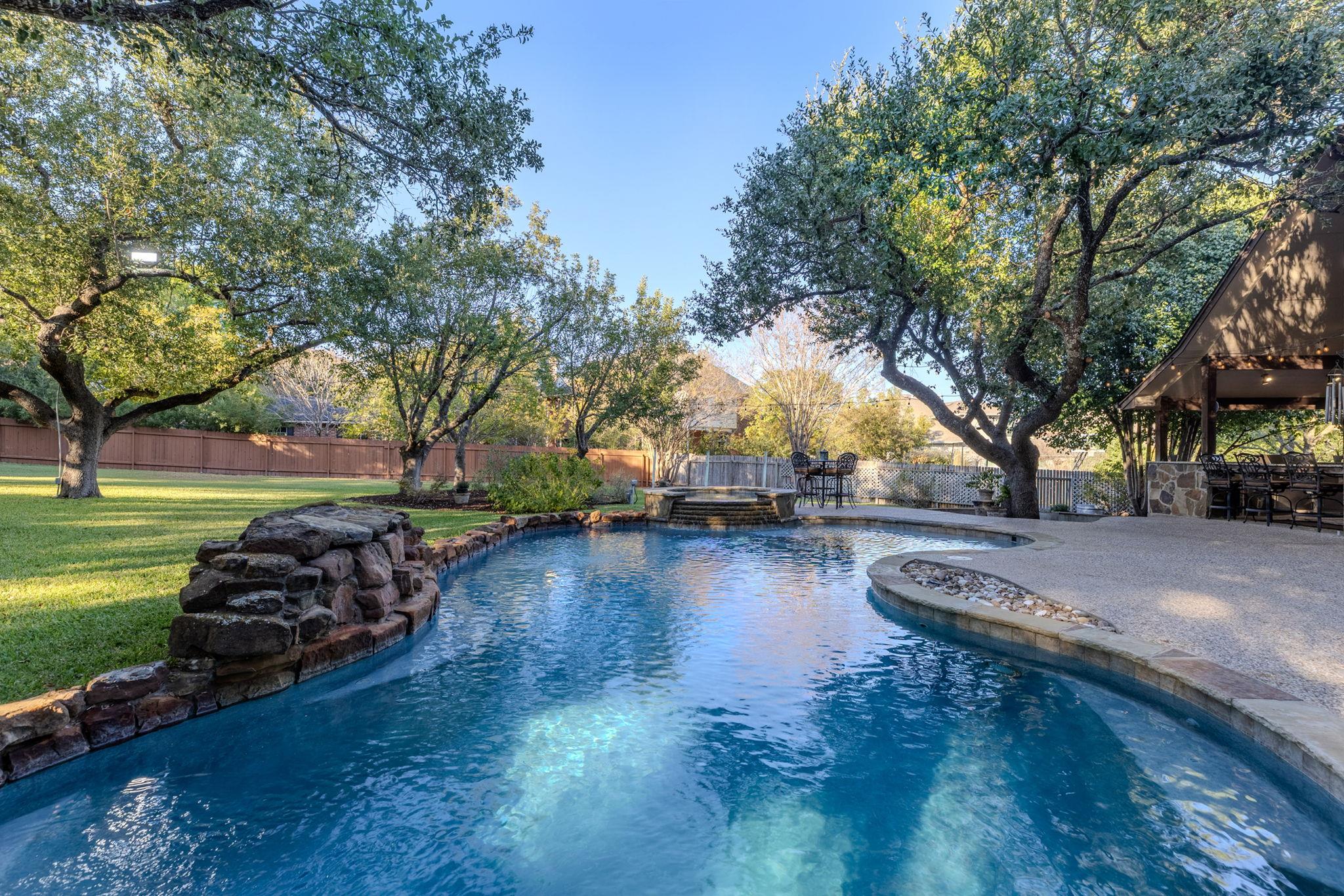 908 Golden Bear Cv, Round Rock, TX 78664