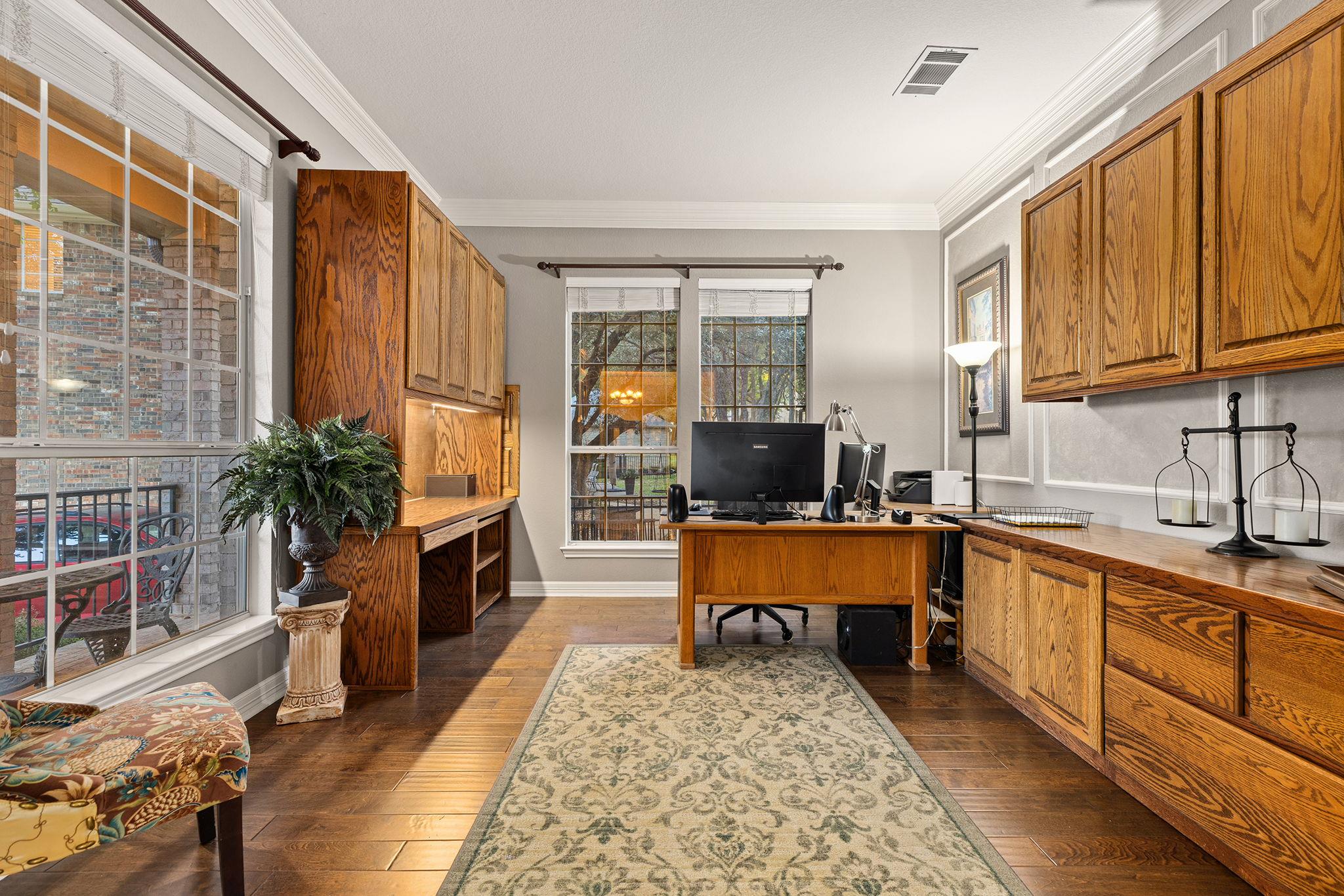 908 Golden Bear Cv, Round Rock, TX 78664