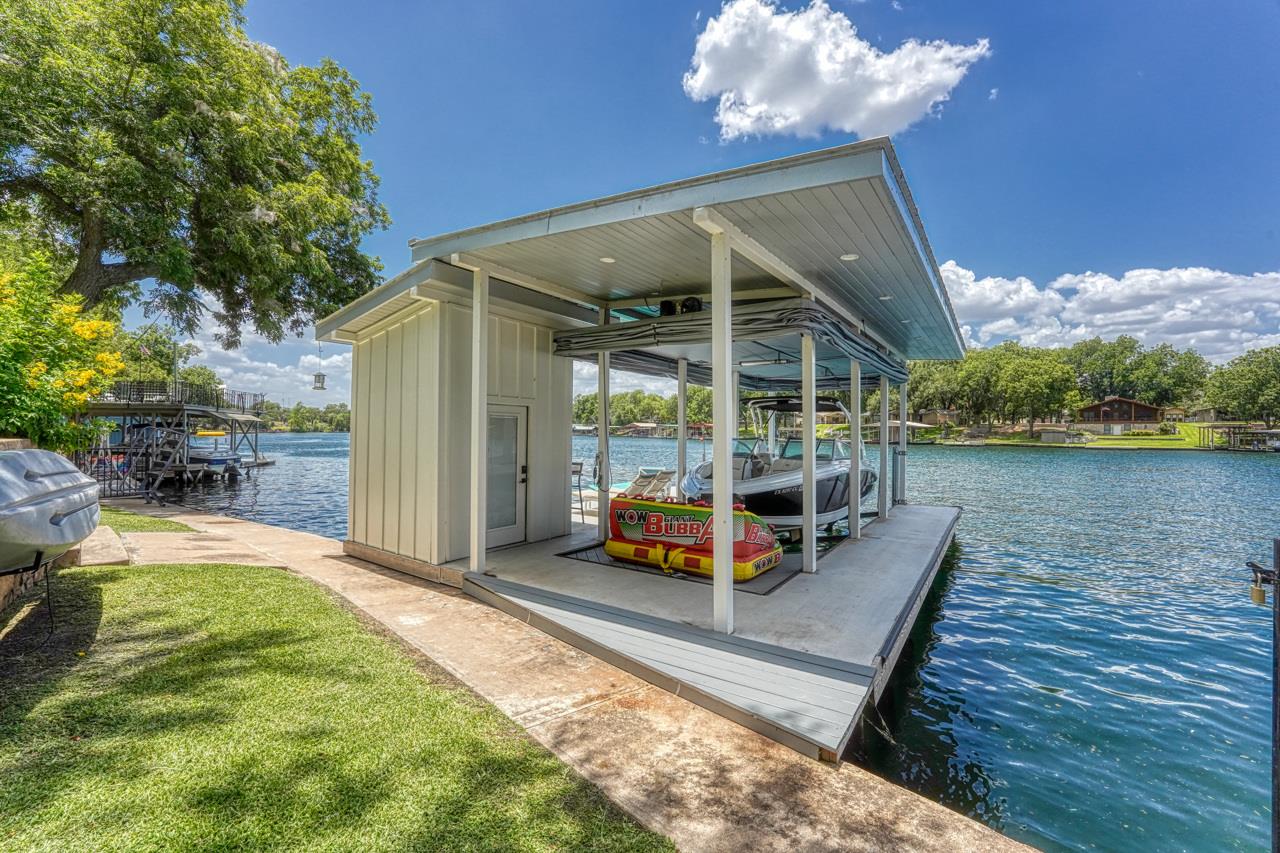 1304 S Lakeside Dr, Burnet, TX 78611