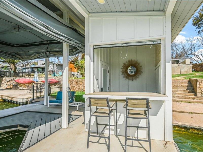 1304 S Lakeside Dr, Burnet, TX 78611