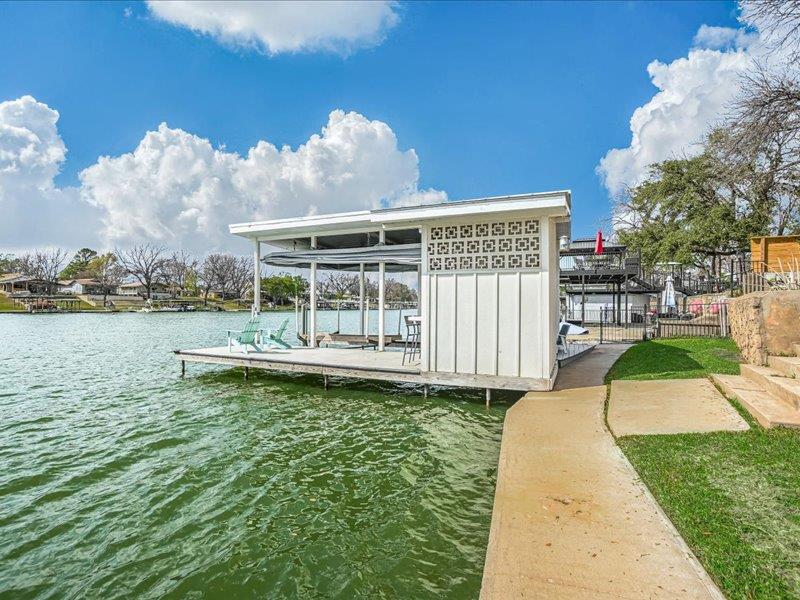 1304 S Lakeside Dr, Burnet, TX 78611