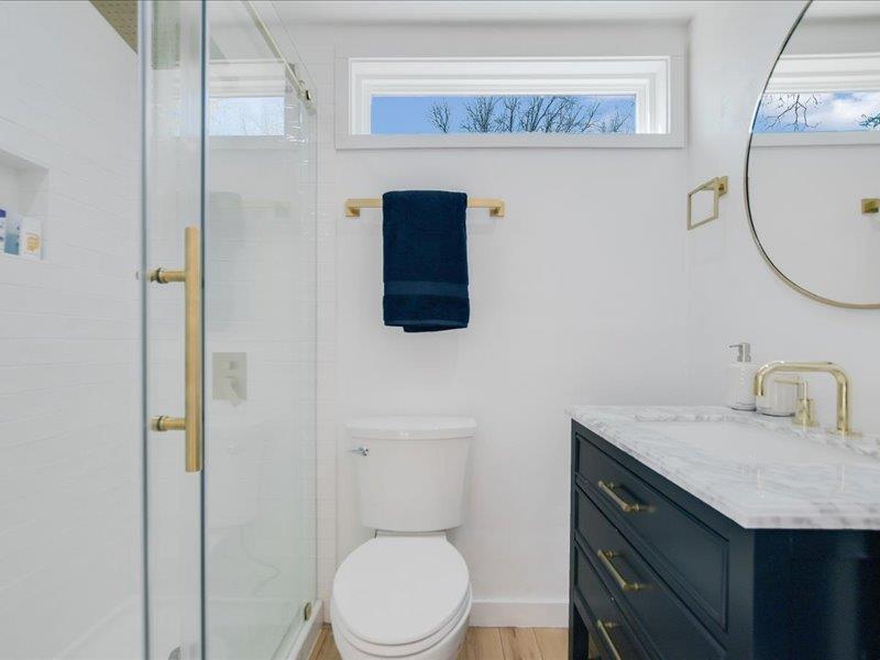 1304 S Lakeside Dr, Burnet, TX 78611