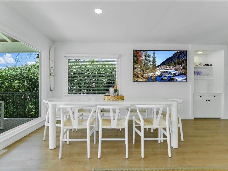 1304 S Lakeside Dr, Burnet, TX 78611