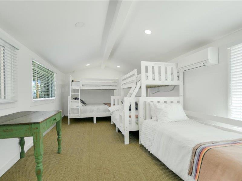 1304 S Lakeside Dr, Burnet, TX 78611