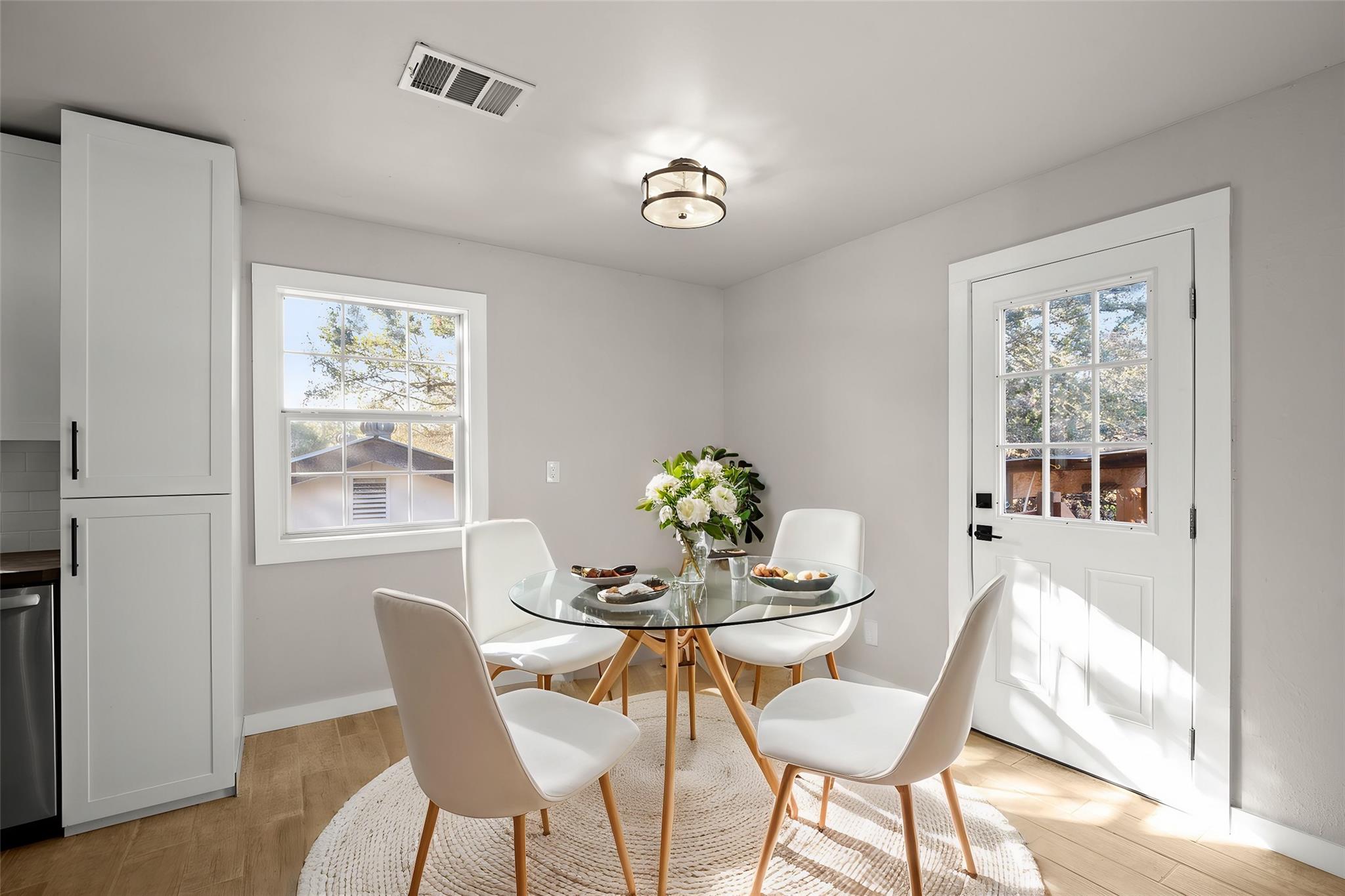 402 Twin Elm Dr, Canyon Lake, TX 78133