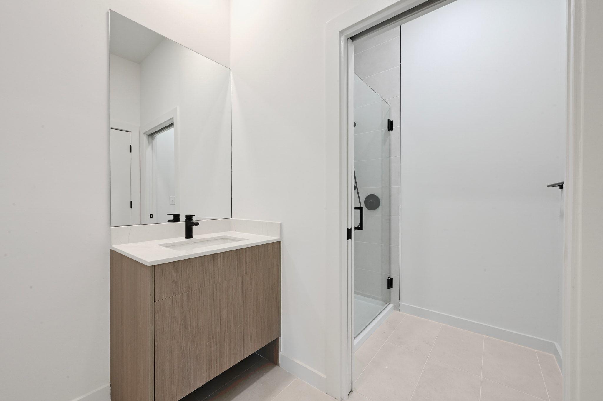 2209 S 1st St # 104, Austin, TX 78704