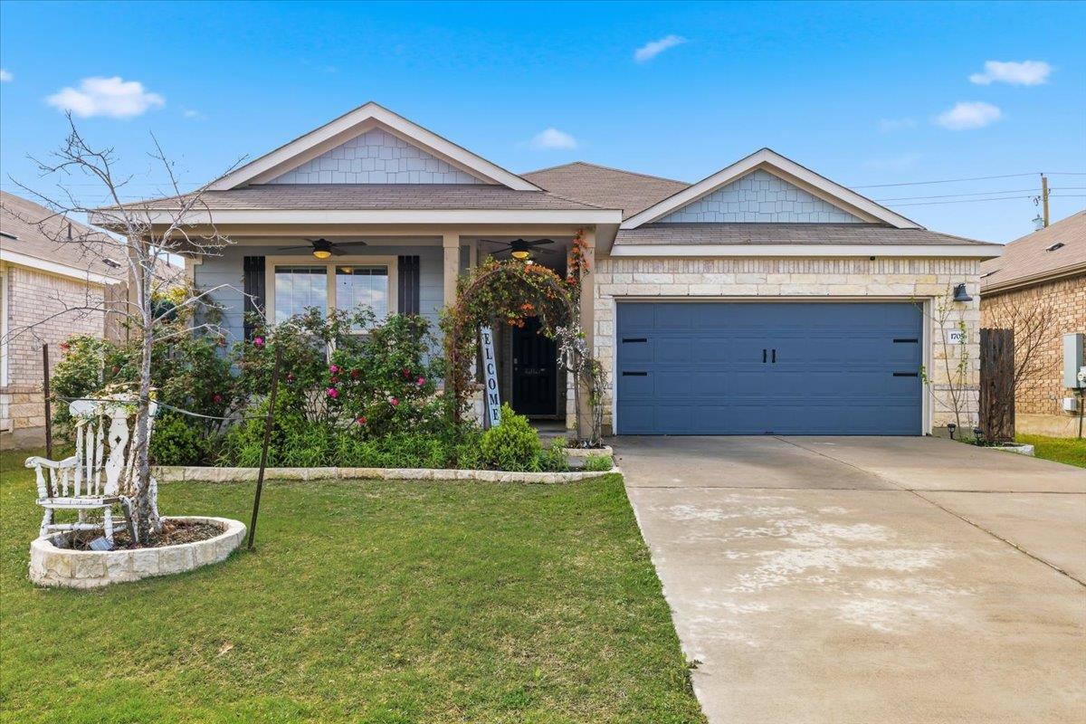 1705 T H Johnson Dr, Taylor, TX 76574