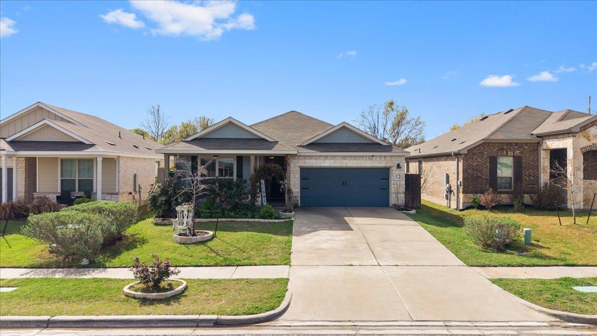 1705 T H Johnson Dr, Taylor, TX 76574