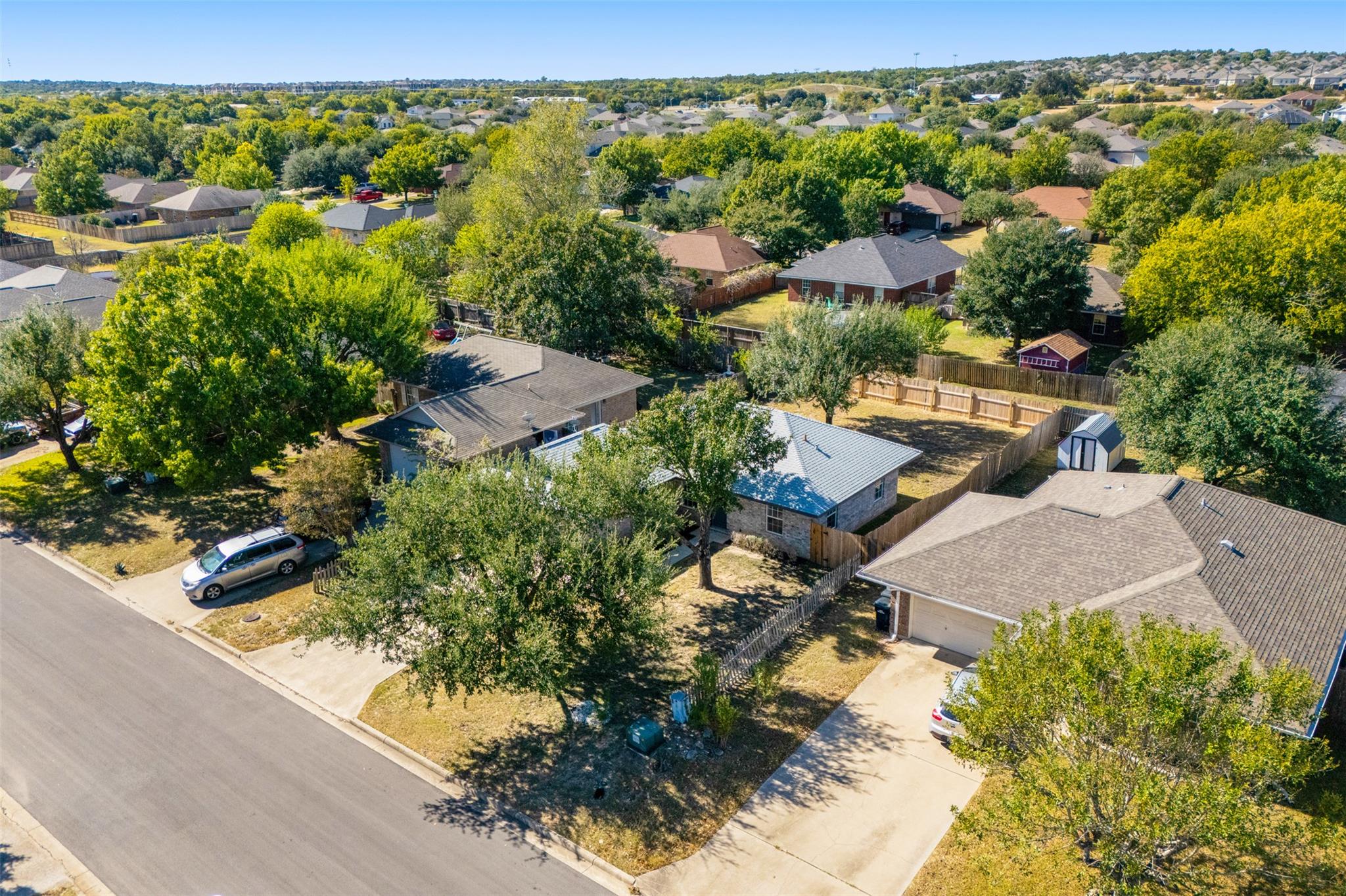419 Bentwood Dr, Leander, TX 78641