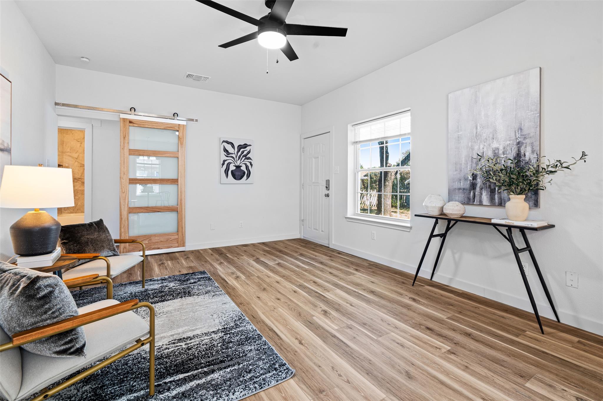 419 Bentwood Dr, Leander, TX 78641