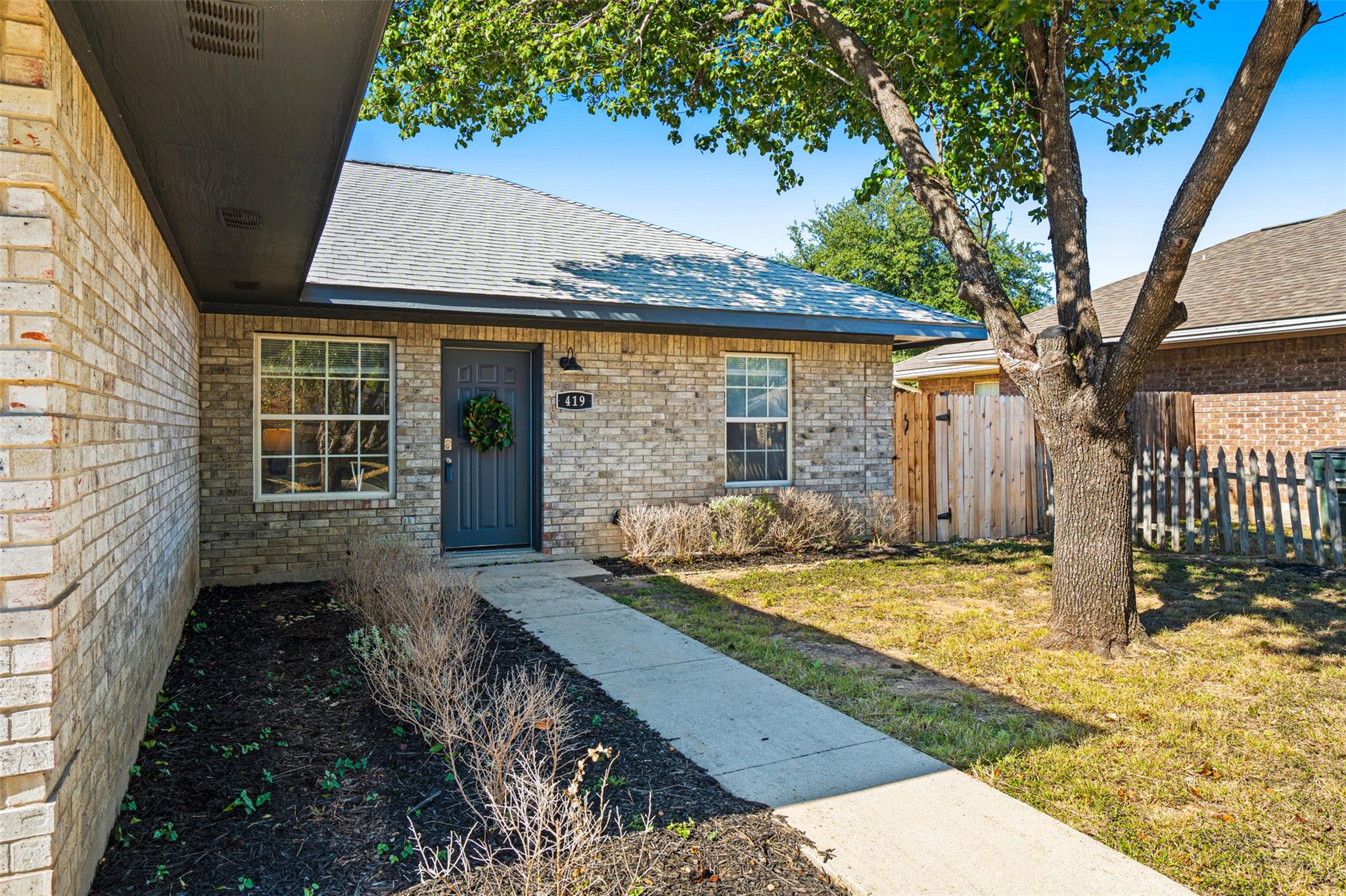 419 Bentwood Dr, Leander, TX 78641