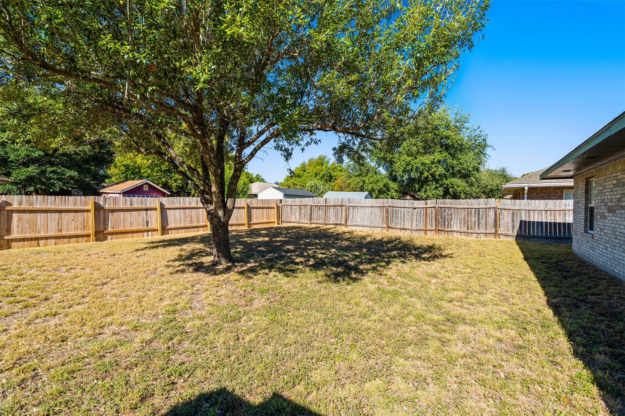 419 Bentwood Dr, Leander, TX 78641