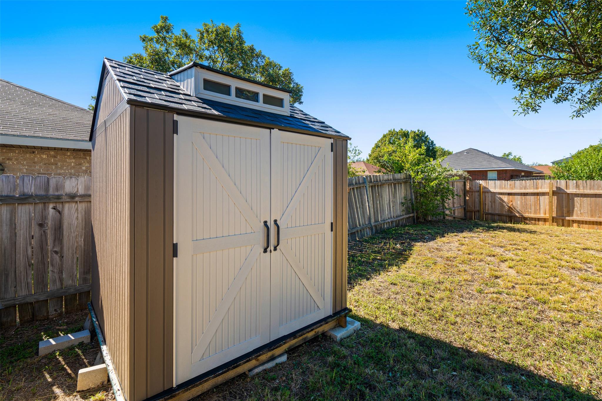 419 Bentwood Dr, Leander, TX 78641