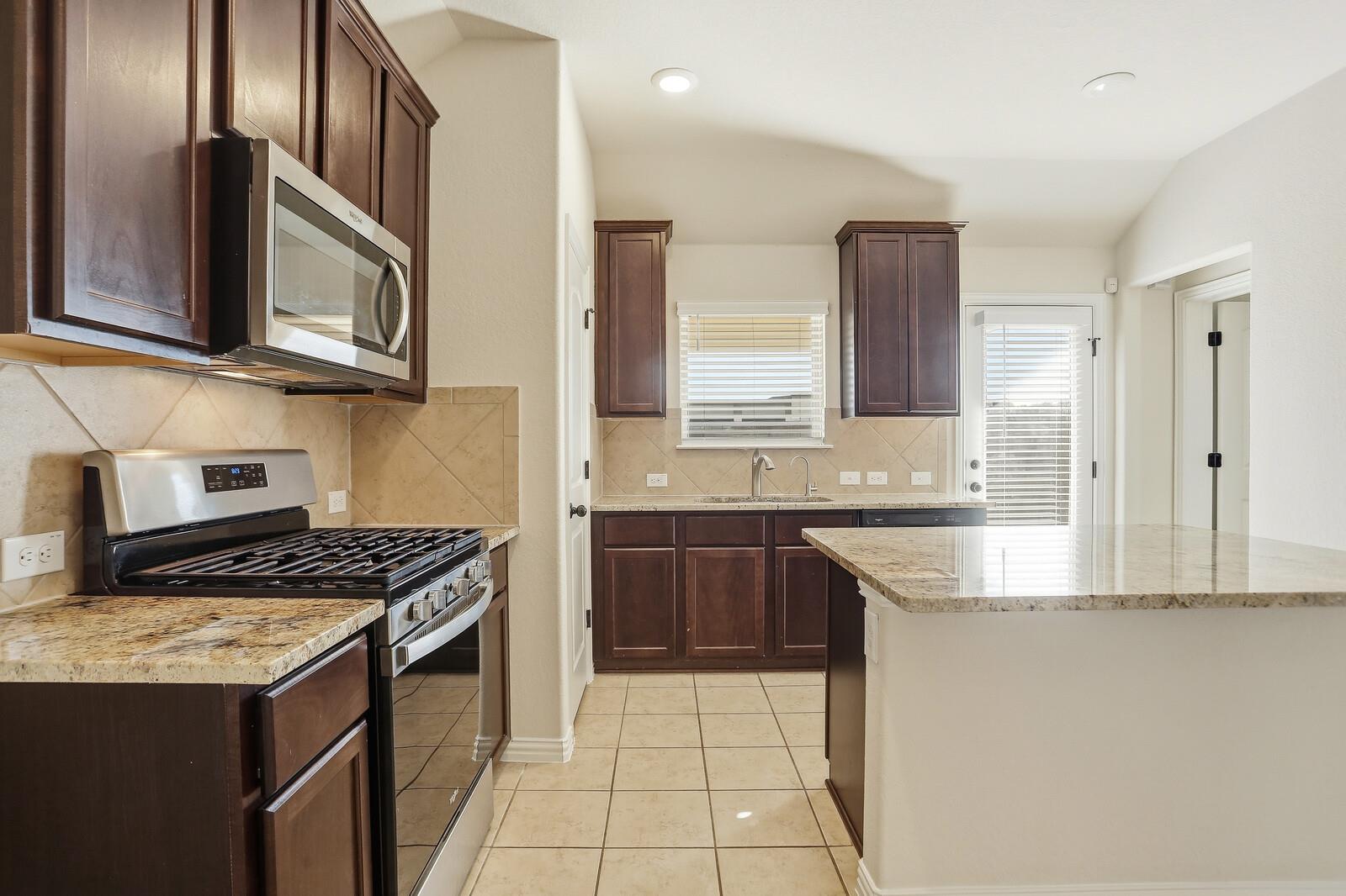 2035 Cowan, New Braunfels, TX 78132