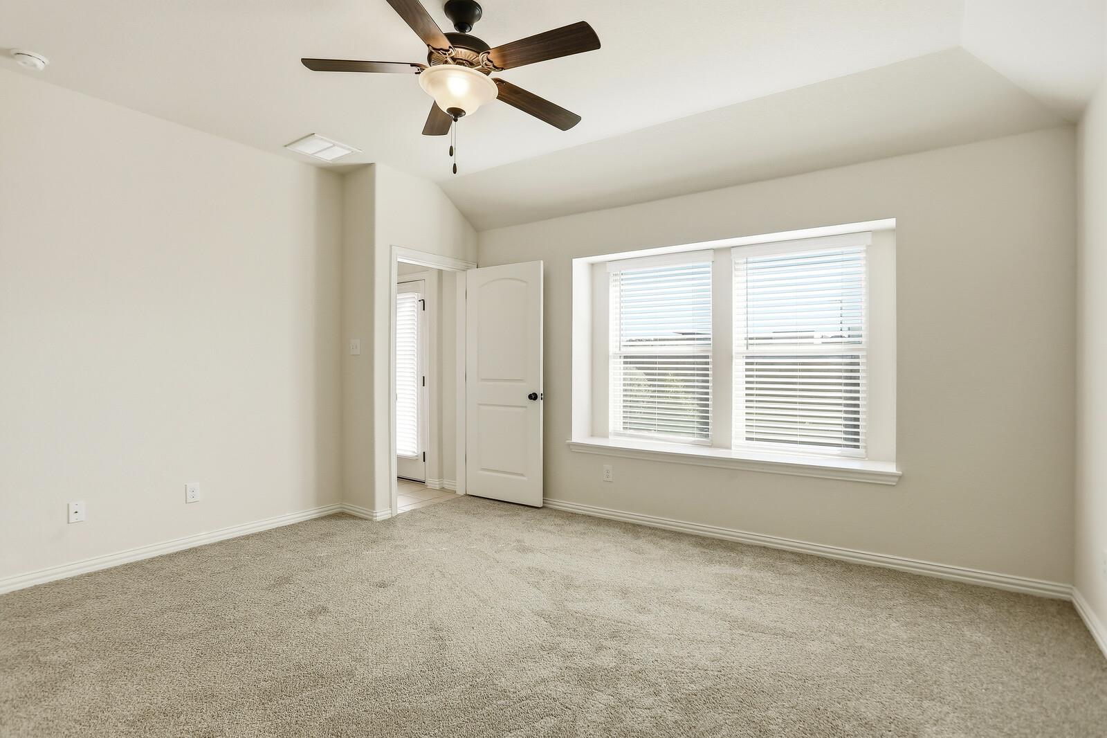 2035 Cowan, New Braunfels, TX 78132