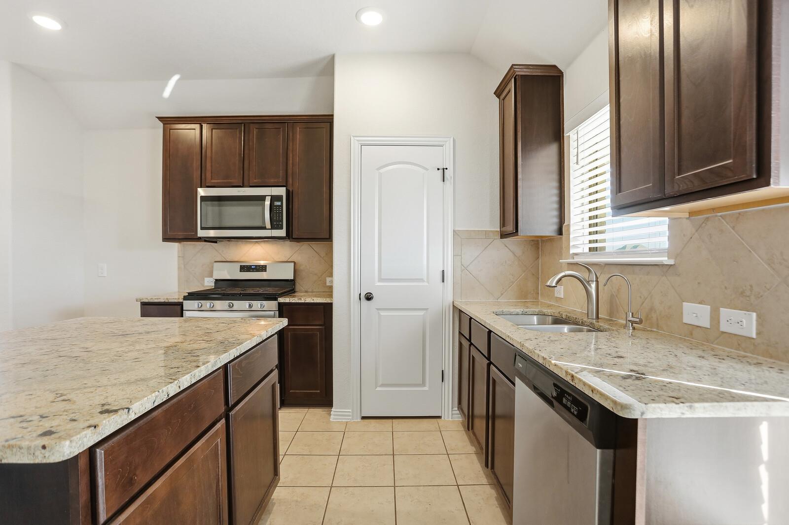 2035 Cowan, New Braunfels, TX 78132