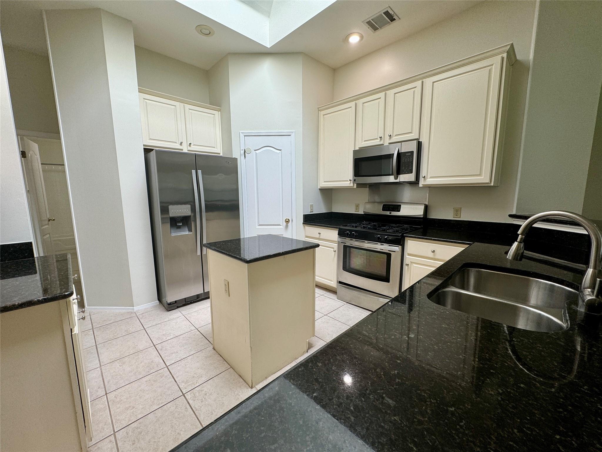 8507 Bobcat Dr, Round Rock, TX 78681