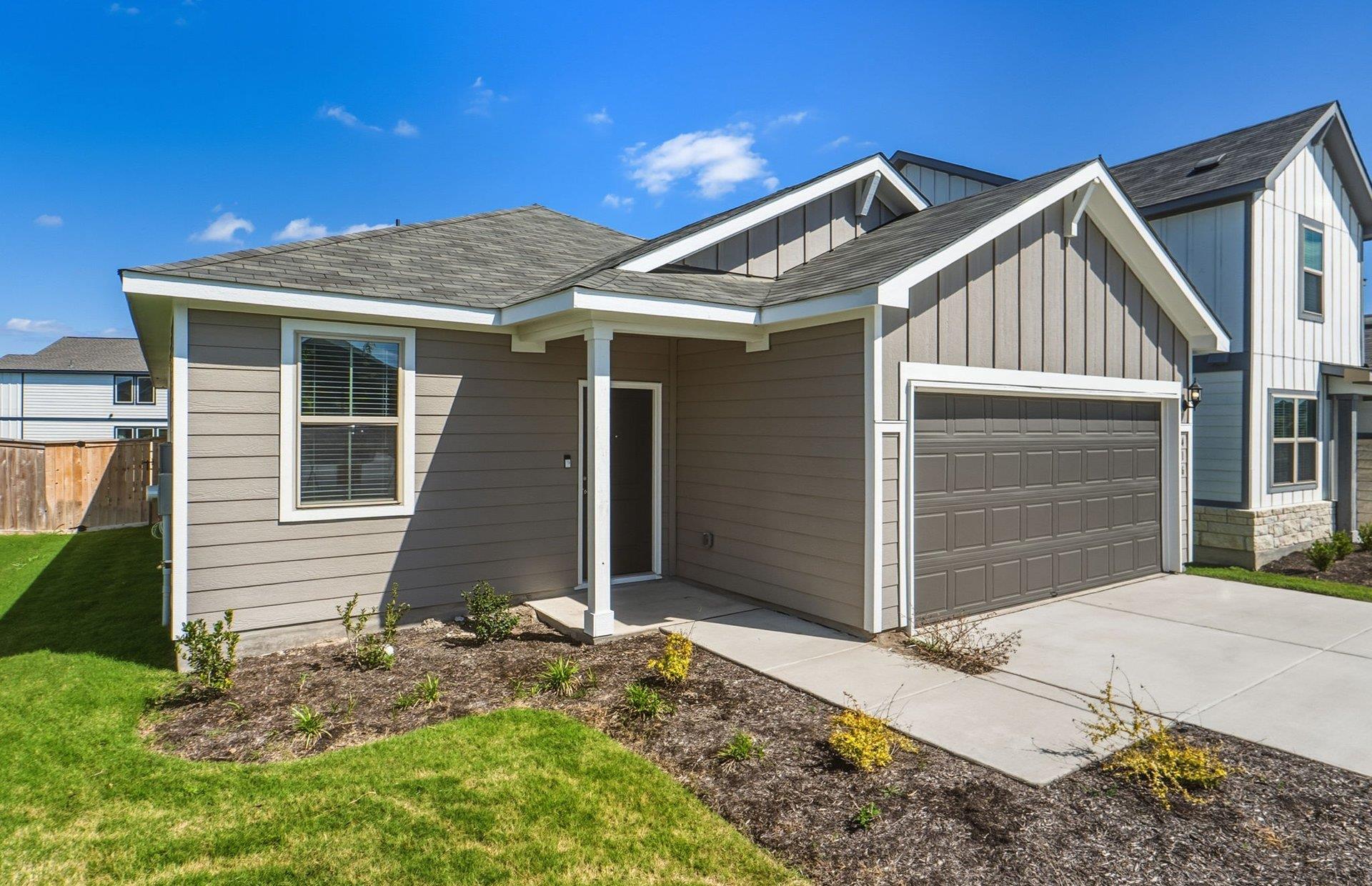 416 Paradise Canyon Dr, Jarrell, TX 76537