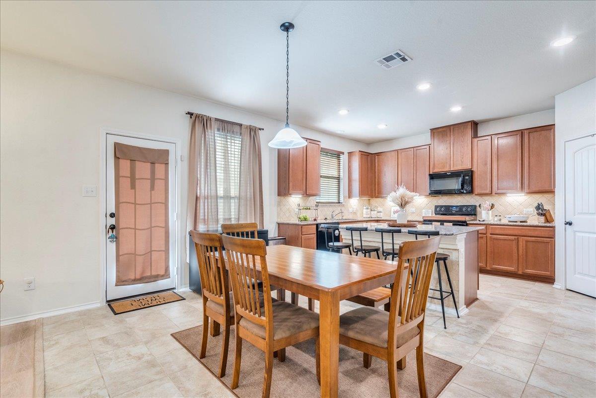 1040 Verna Brooks Way, Kyle, TX 78640