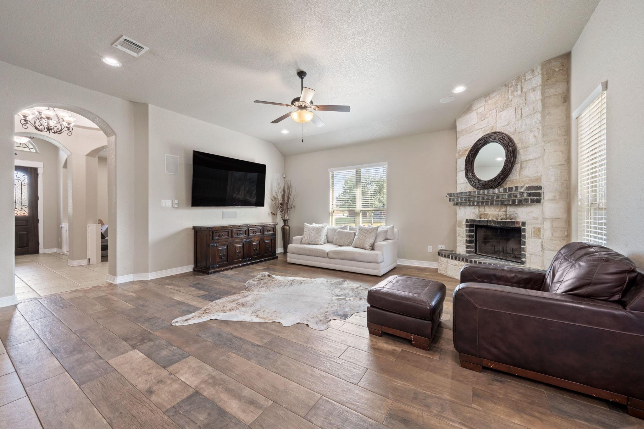 2836 Jacob Ln, San Marcos, TX 78666