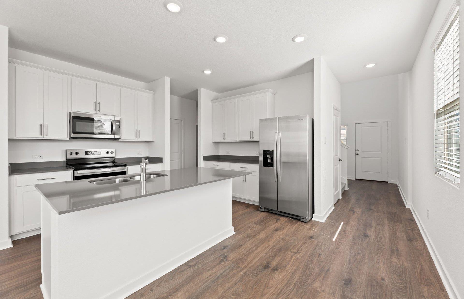 401 The Duke Dr, Jarrell, TX 76537