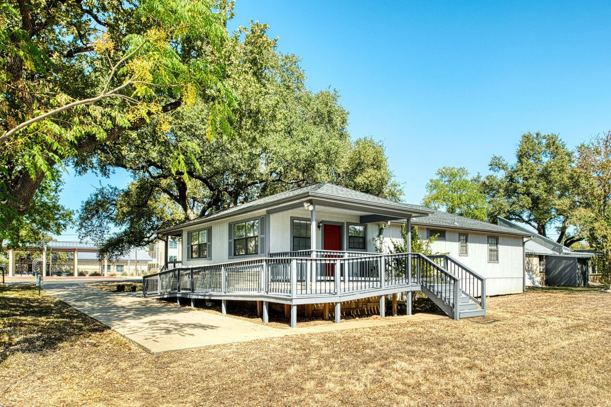 403 W Anderson Ave, Round Rock, TX 78664