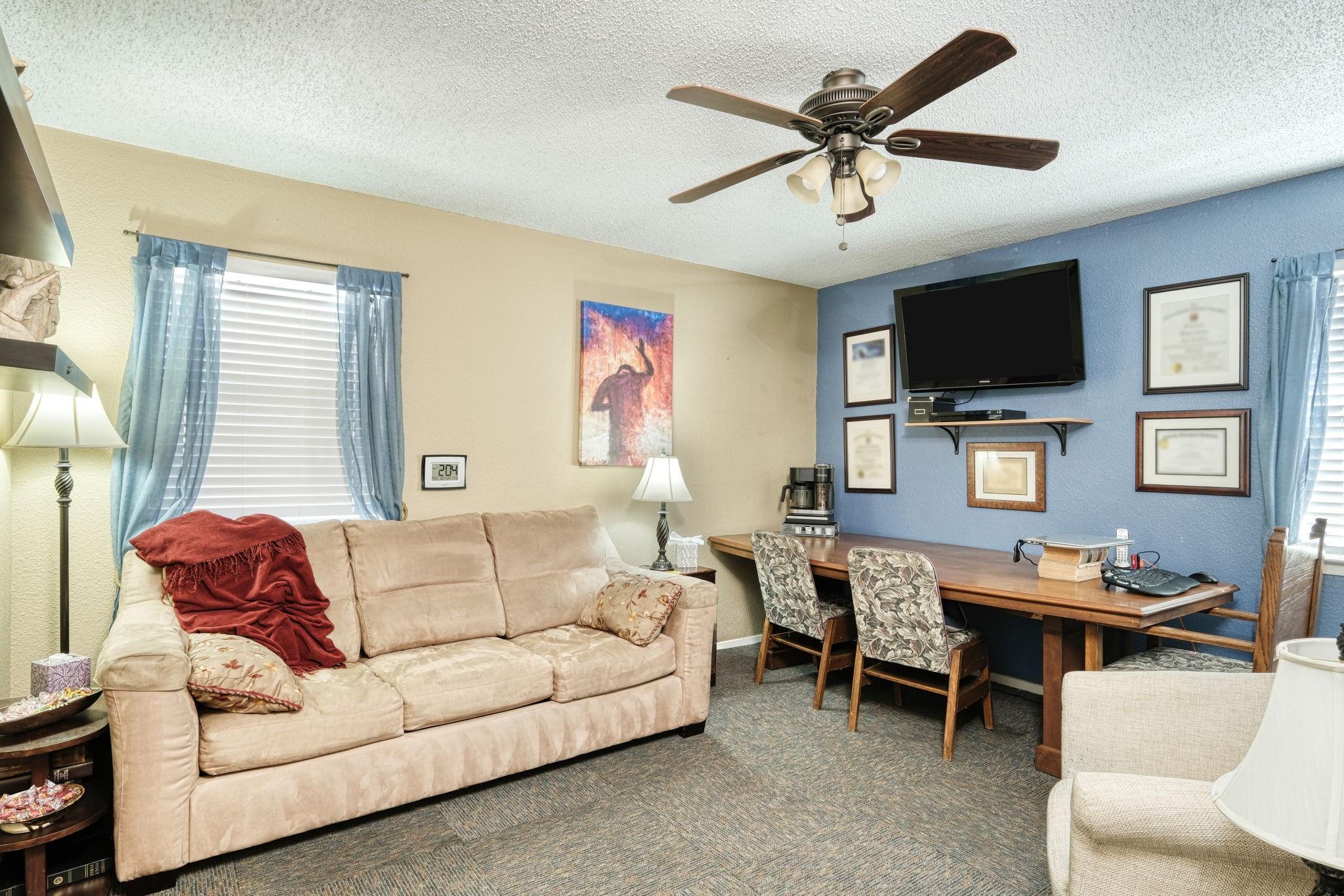 403 W Anderson Ave, Round Rock, TX 78664