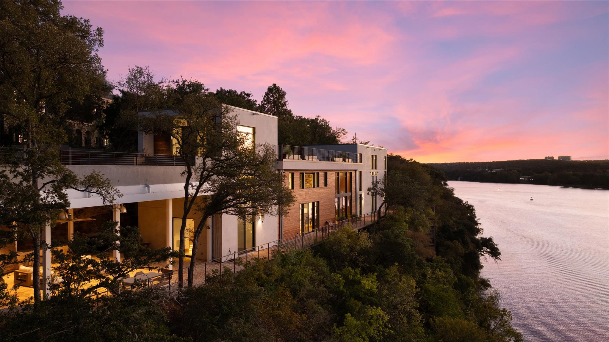 2200 Scenic Dr, Austin, TX 78703