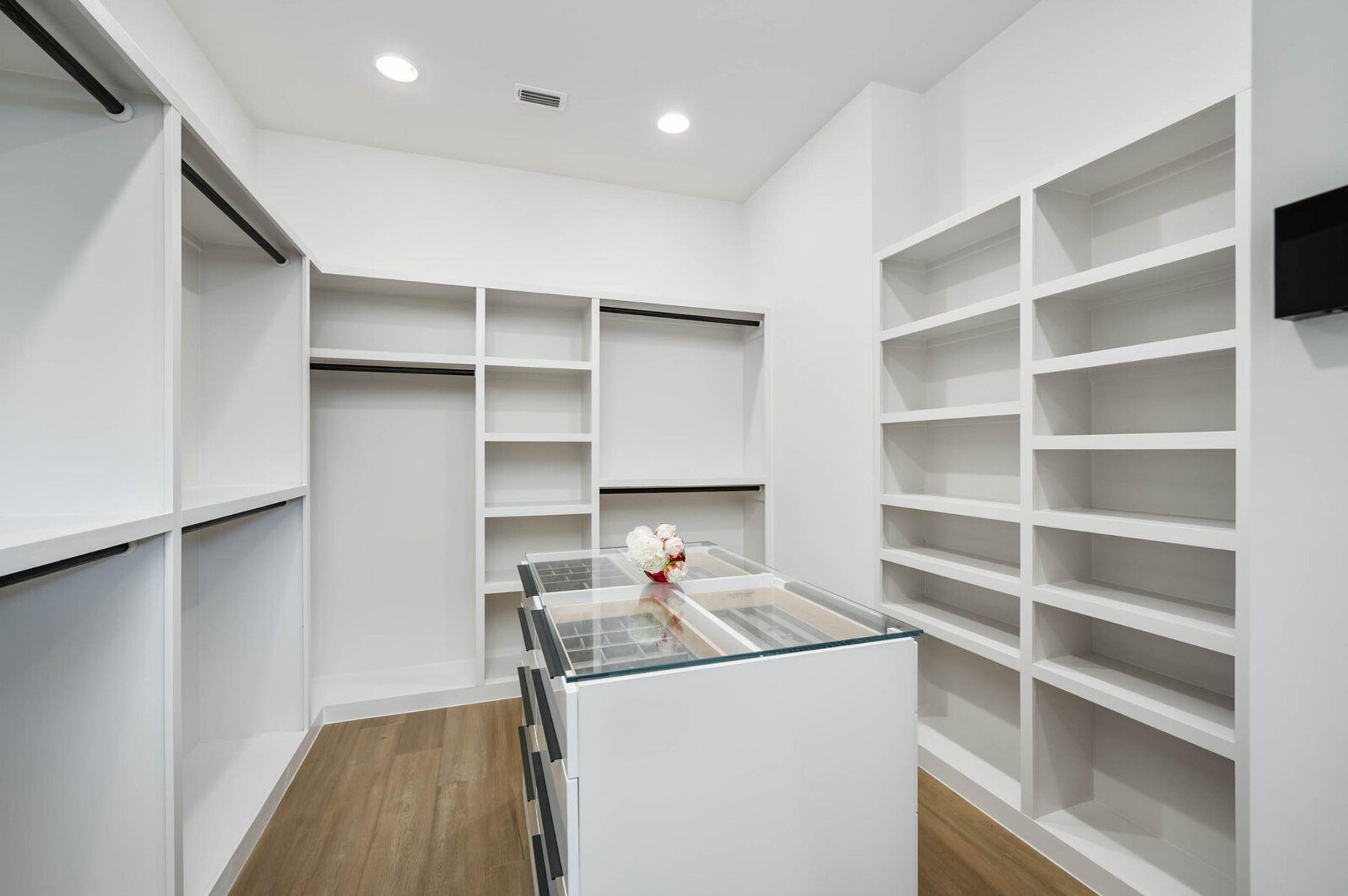 211 Wellesley Hill Hl, Shavano Park, TX 78231