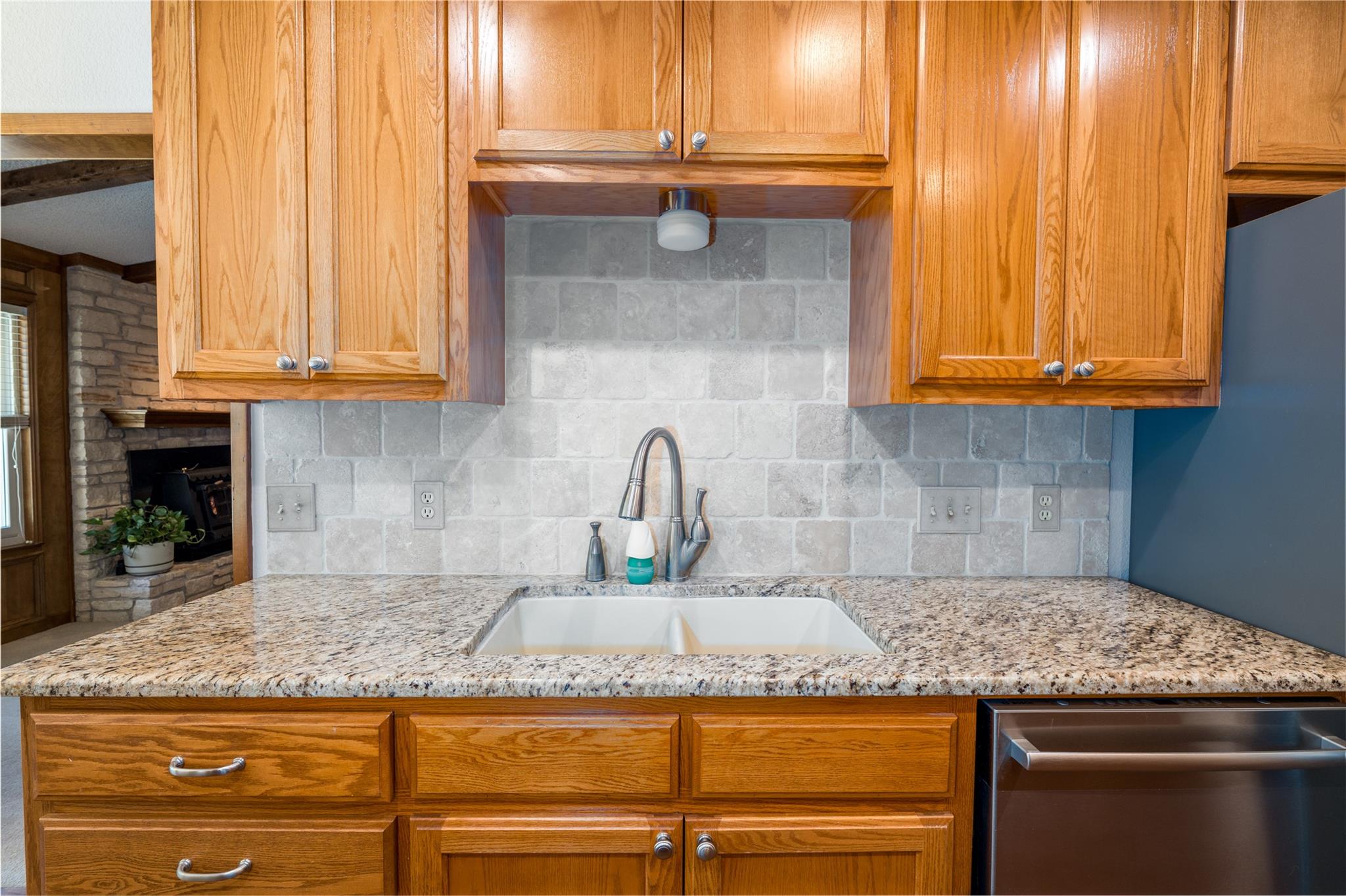 300 Innwood Dr, Georgetown, TX 78628