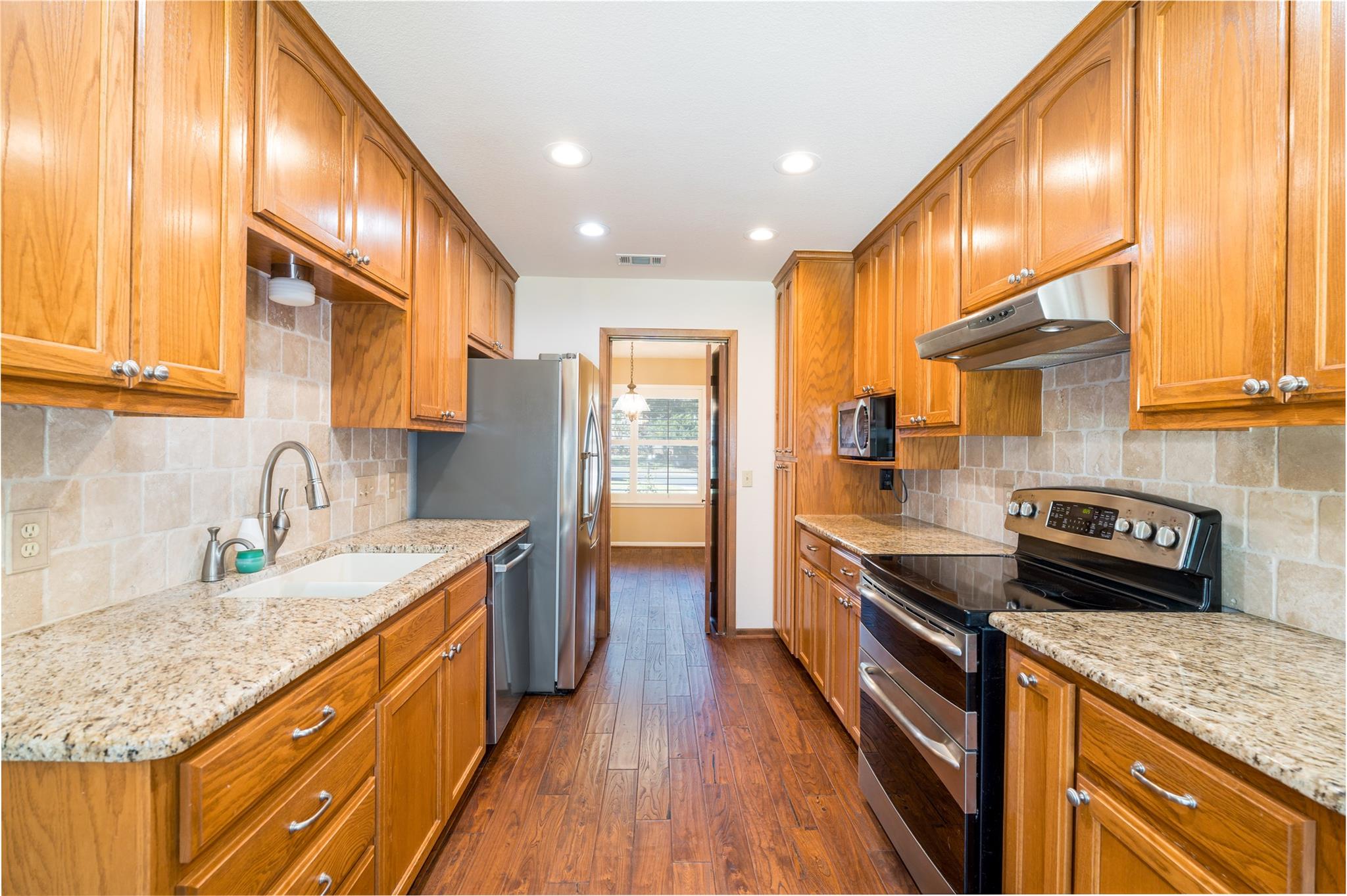 300 Innwood Dr, Georgetown, TX 78628