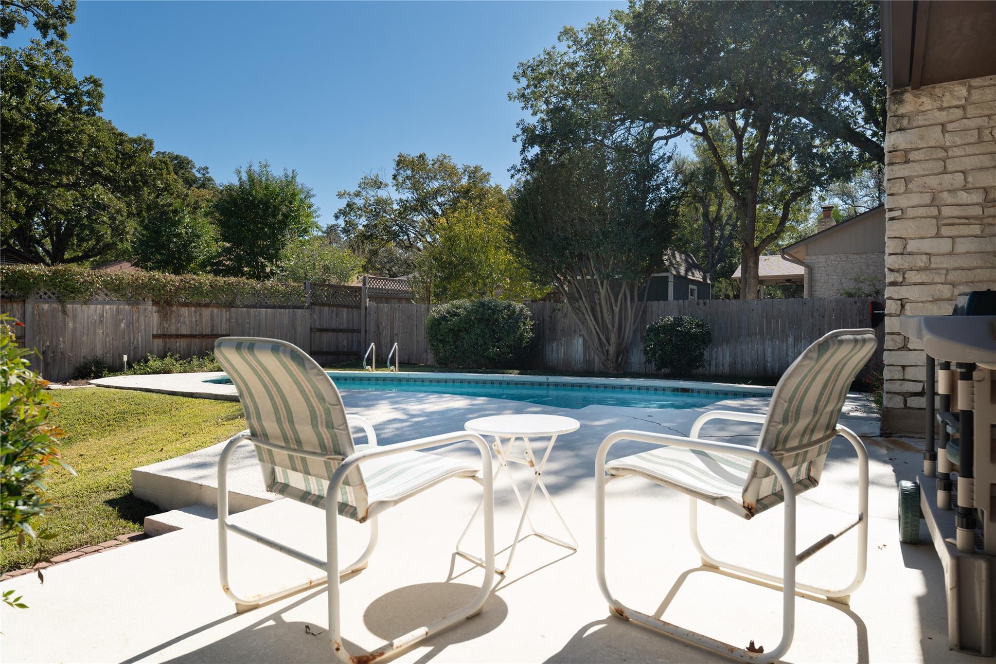 300 Innwood Dr, Georgetown, TX 78628