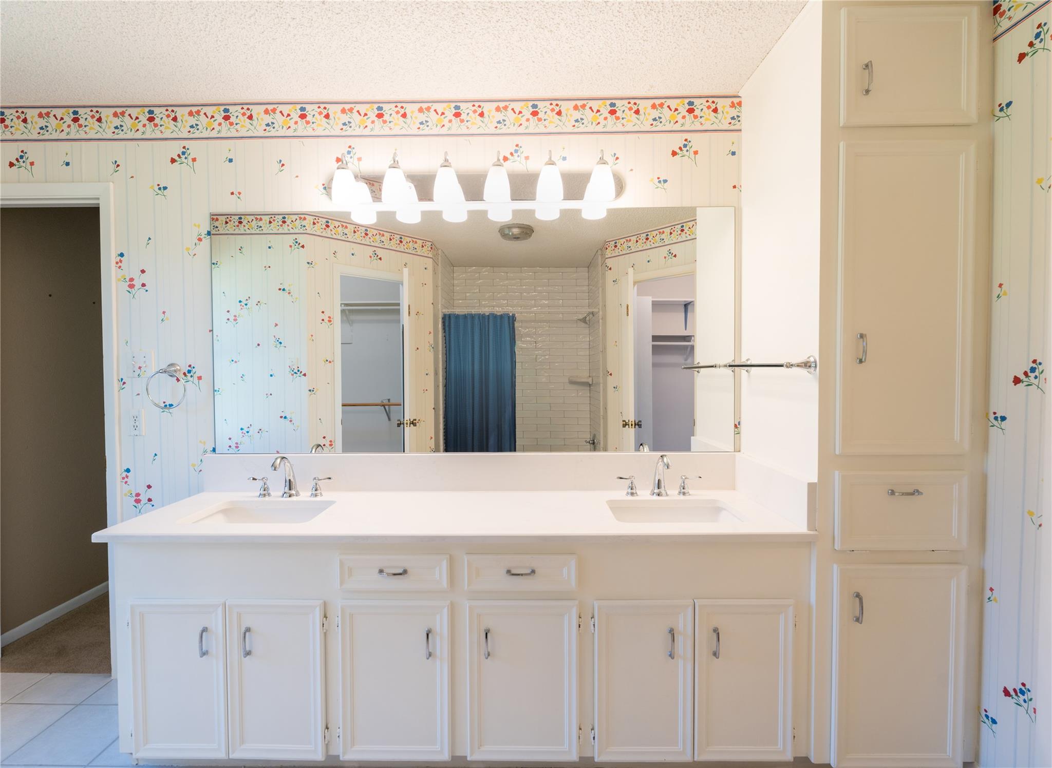 300 Innwood Dr, Georgetown, TX 78628