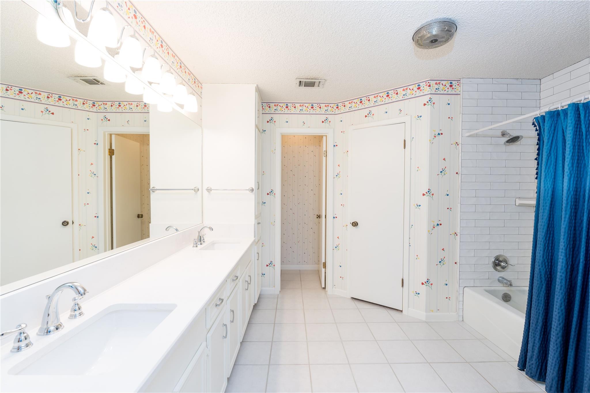 300 Innwood Dr, Georgetown, TX 78628