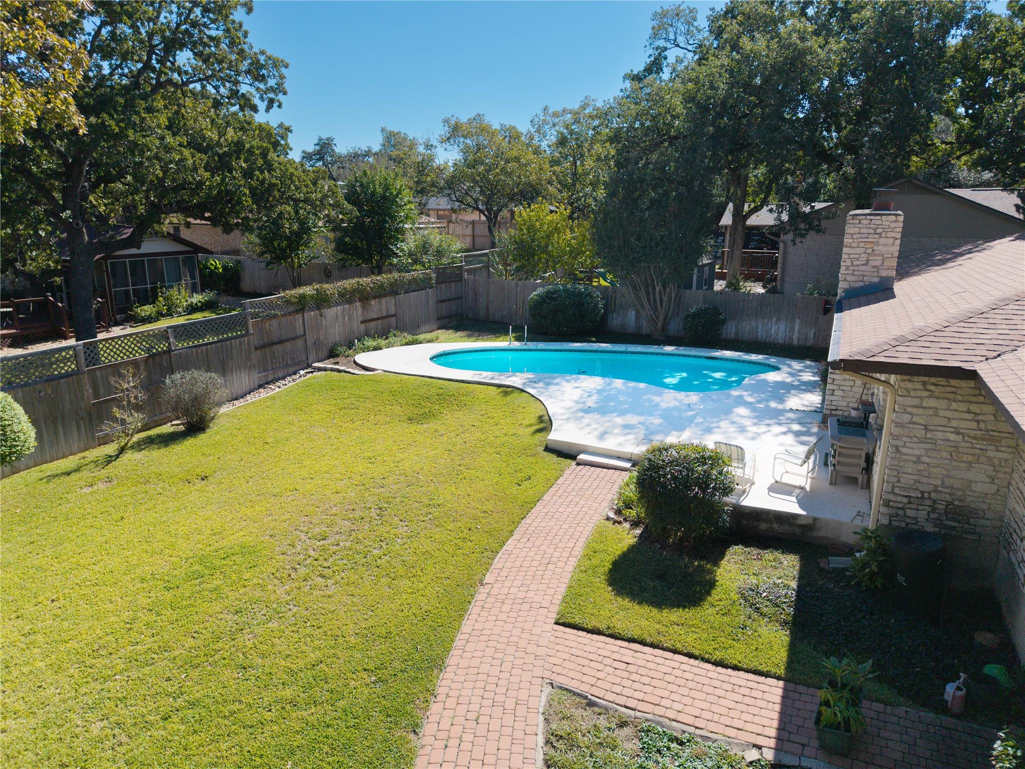 300 Innwood Dr, Georgetown, TX 78628