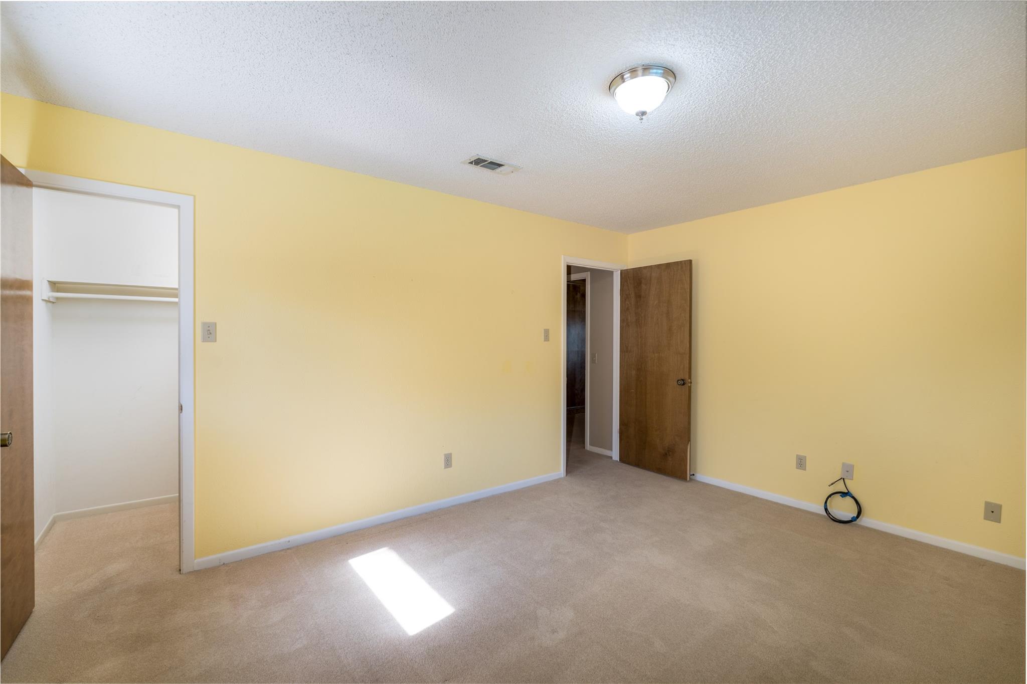 300 Innwood Dr, Georgetown, TX 78628