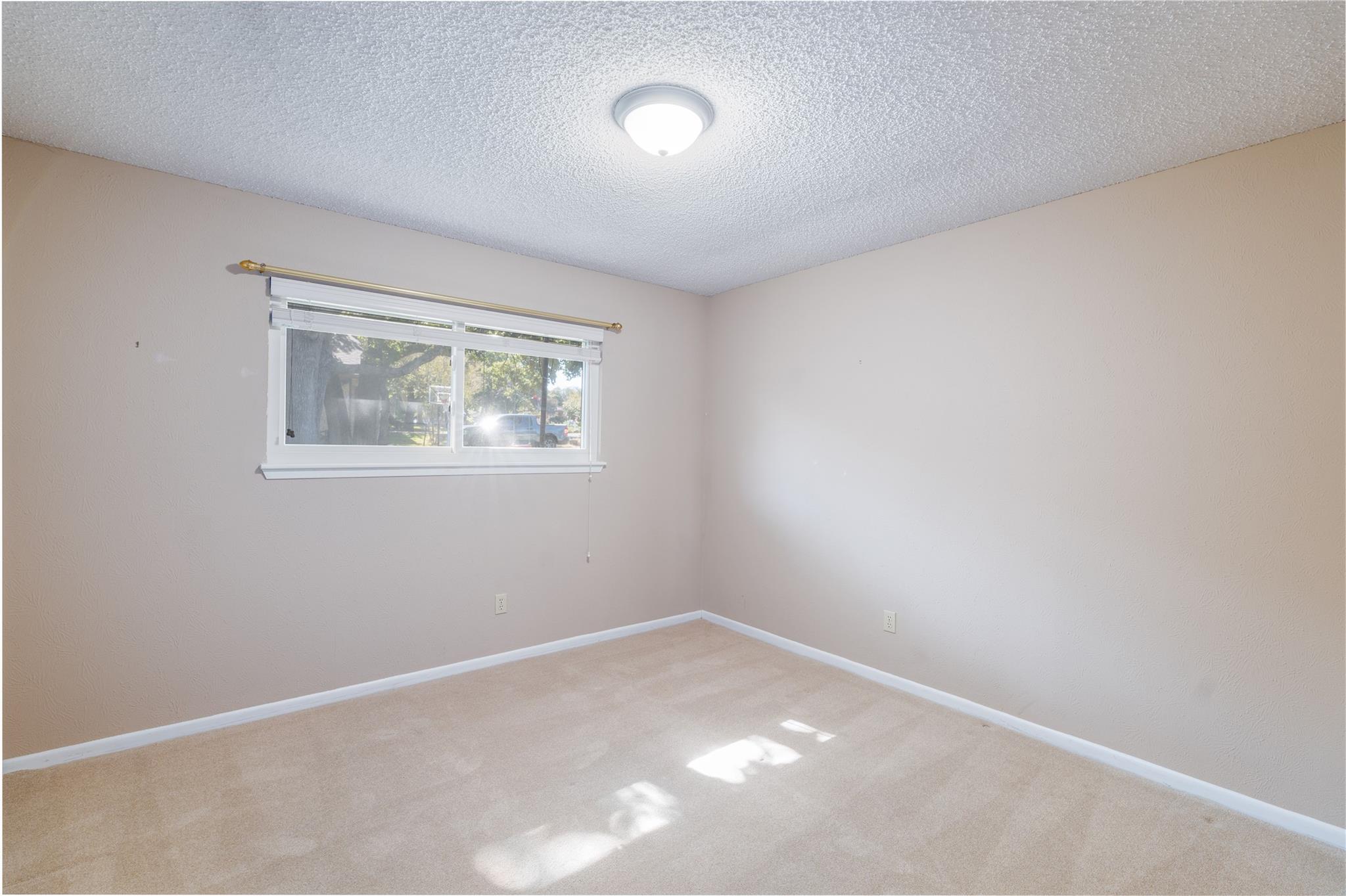 300 Innwood Dr, Georgetown, TX 78628