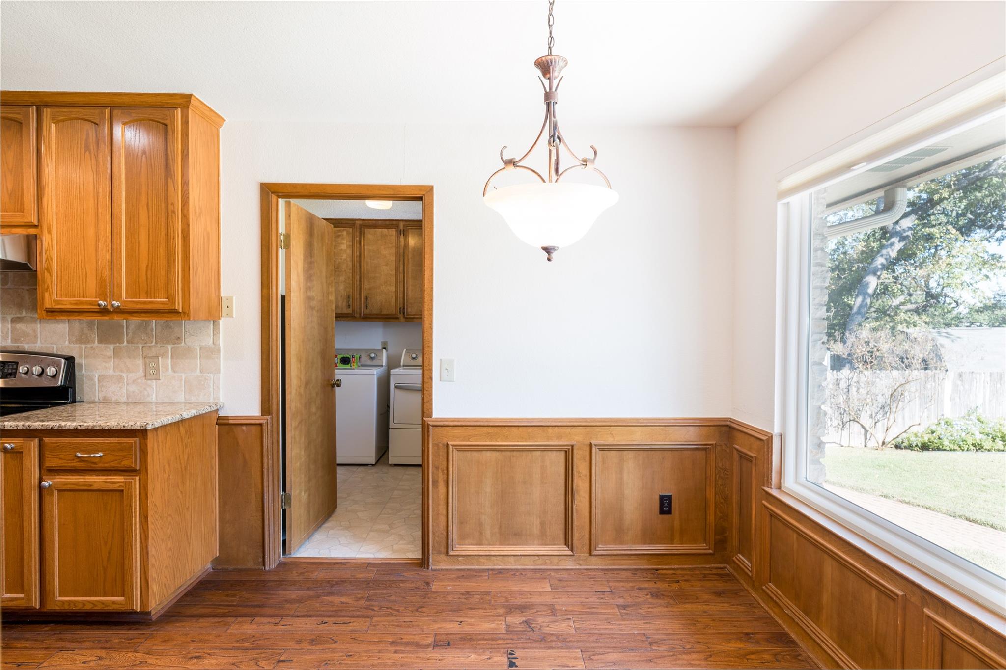 300 Innwood Dr, Georgetown, TX 78628