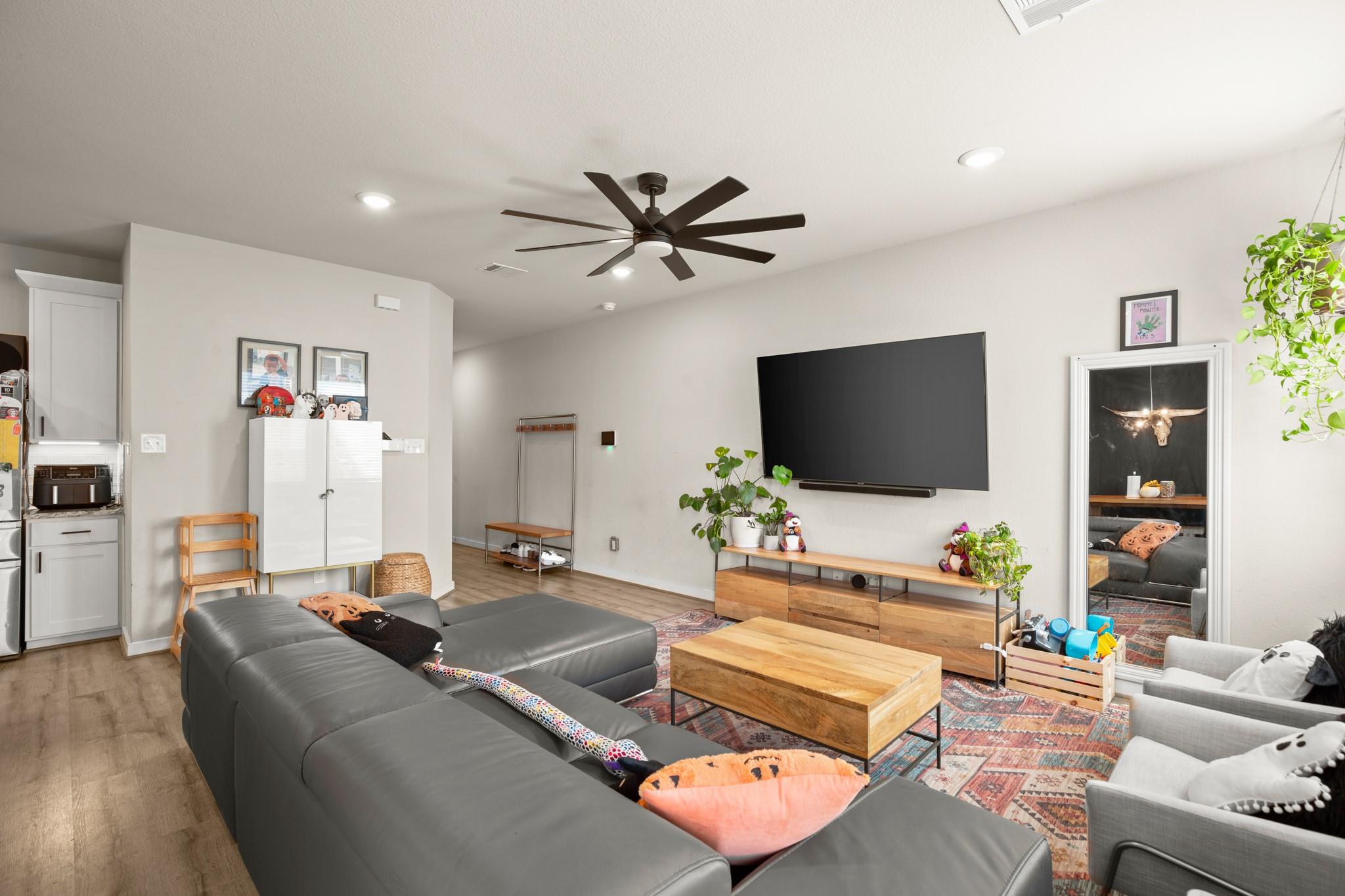 195C Waterside Rd, Buda, TX 78610