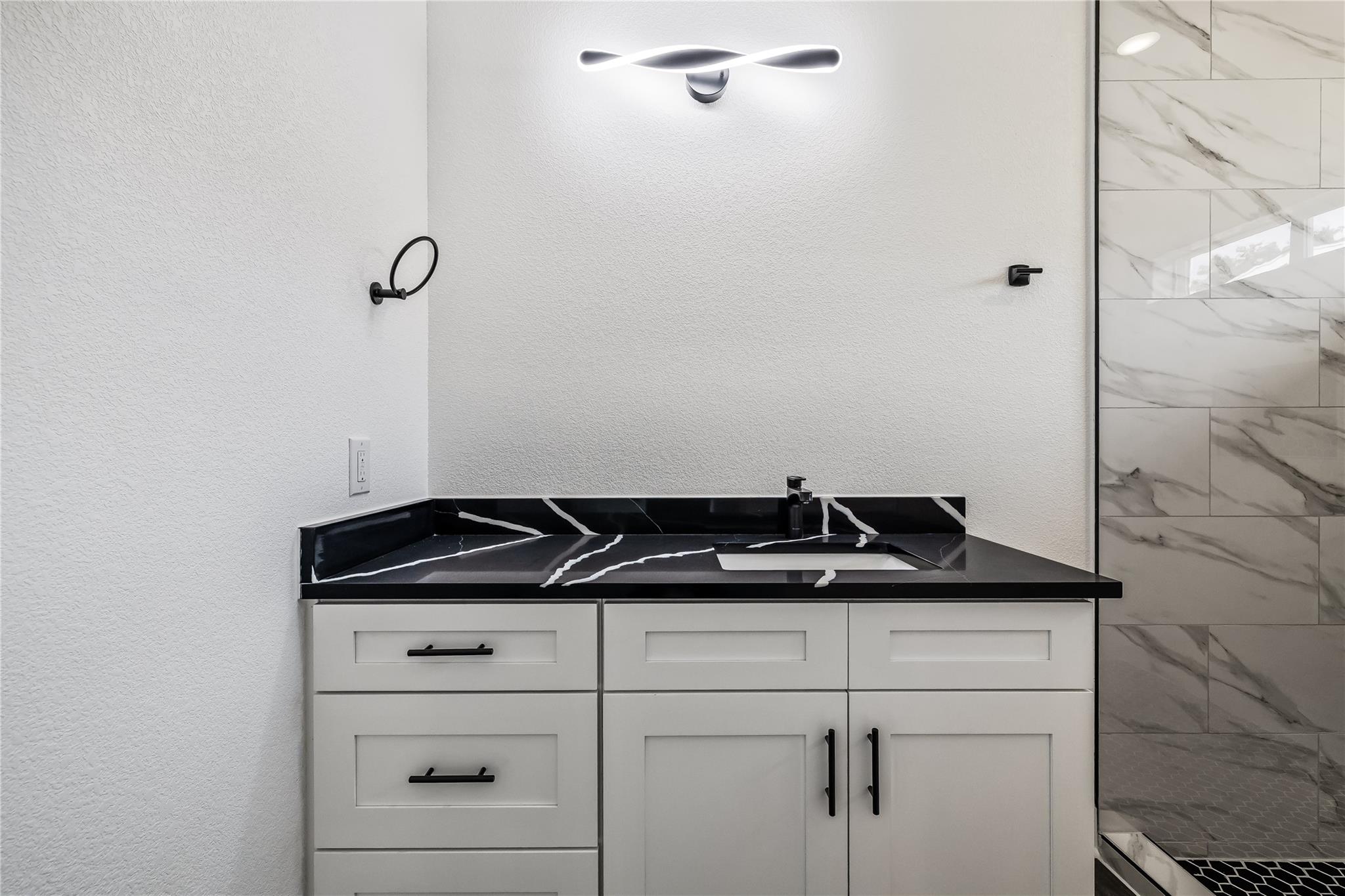 232 Amaranta Ln, Dale, TX 78616