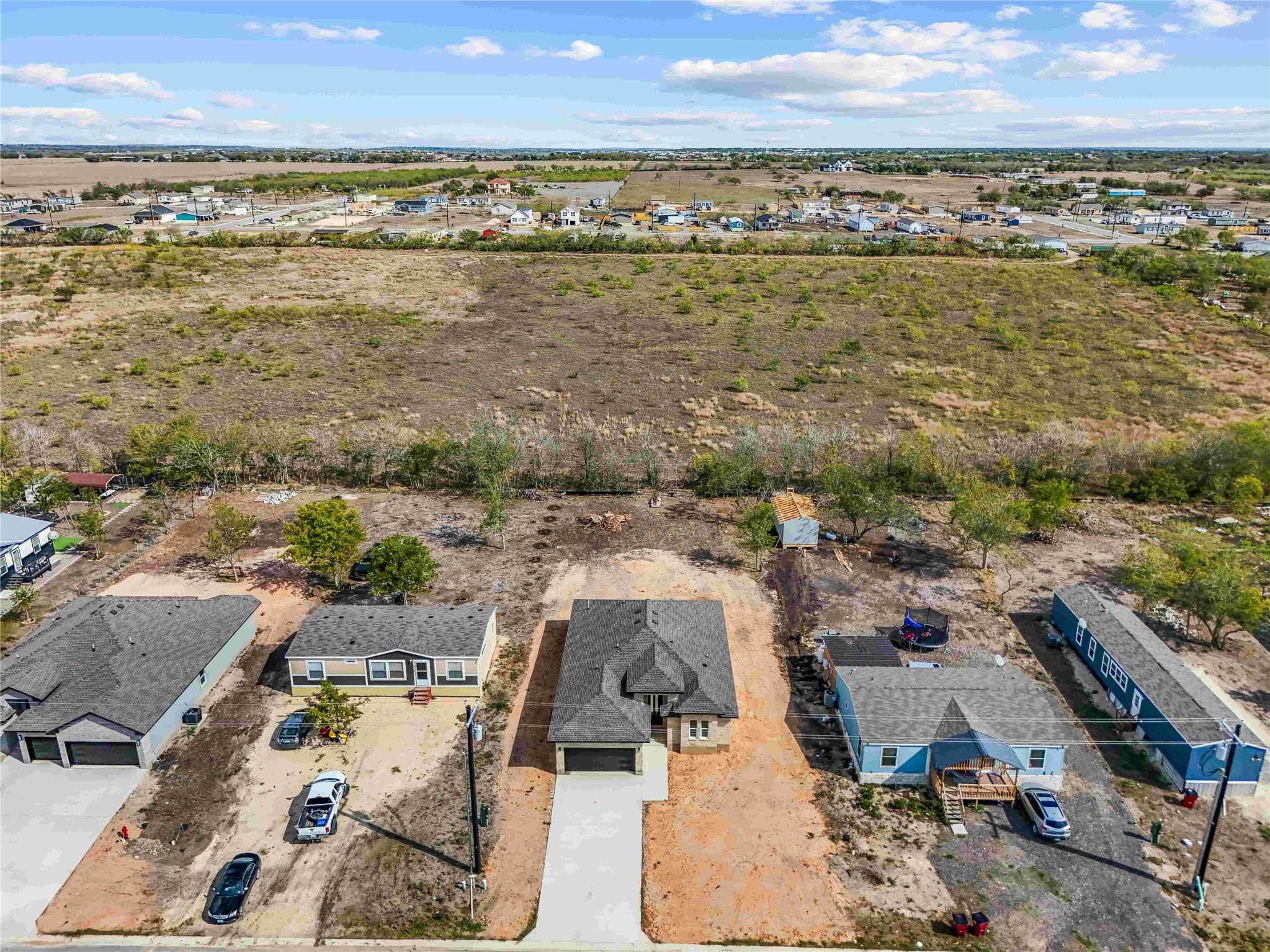 232 Amaranta Ln, Dale, TX 78616