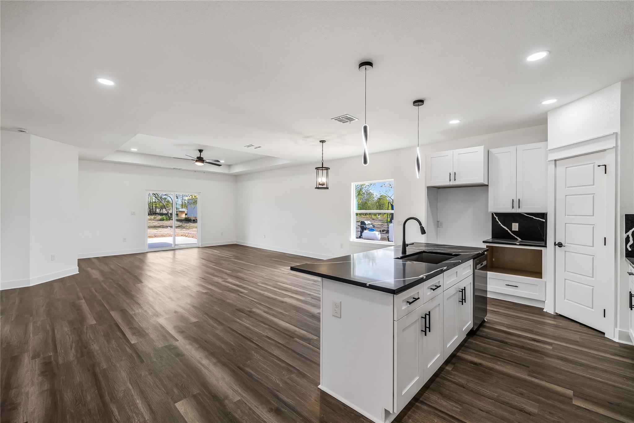 232 Amaranta Ln, Dale, TX 78616