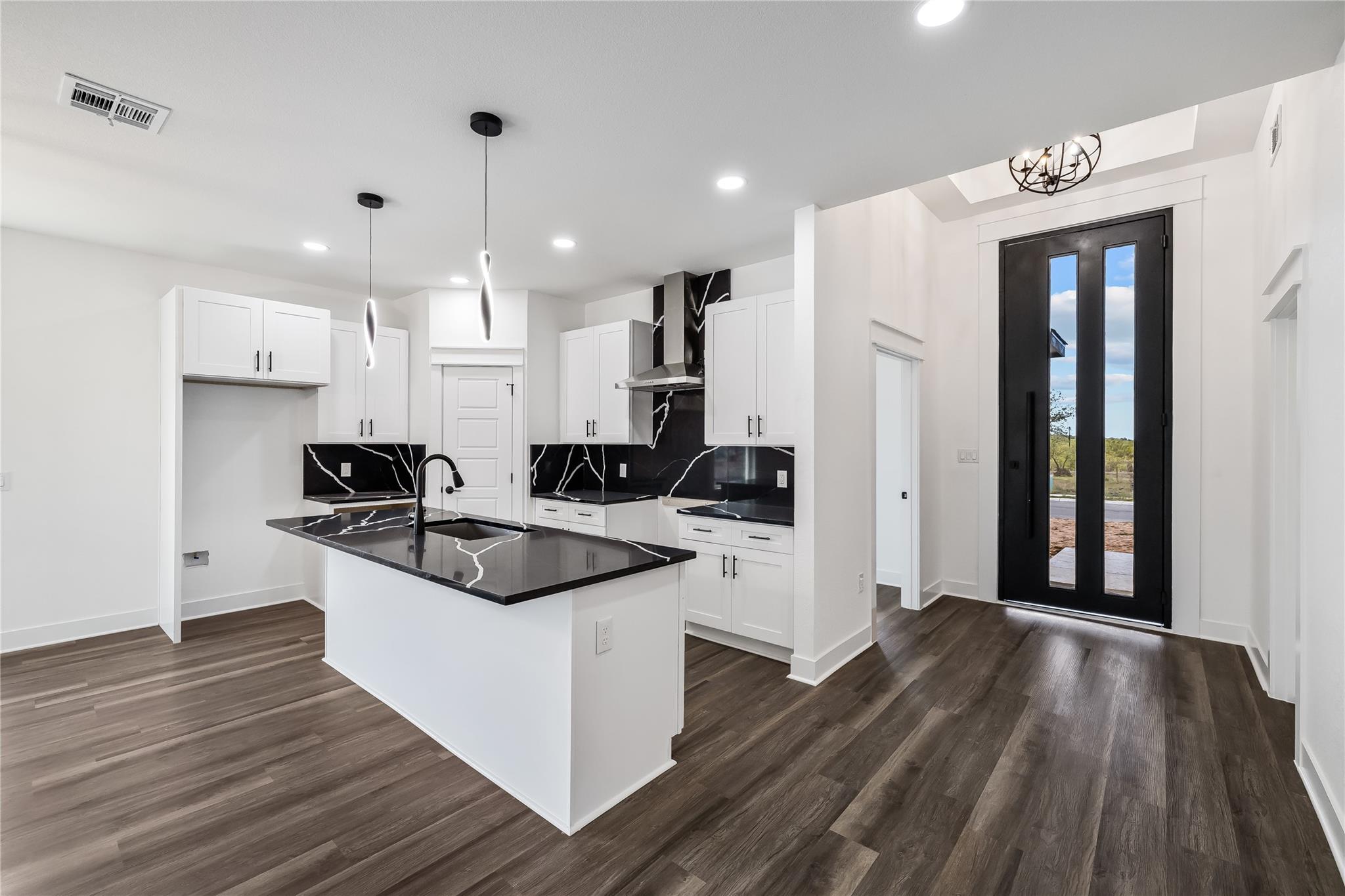 232 Amaranta Ln, Dale, TX 78616