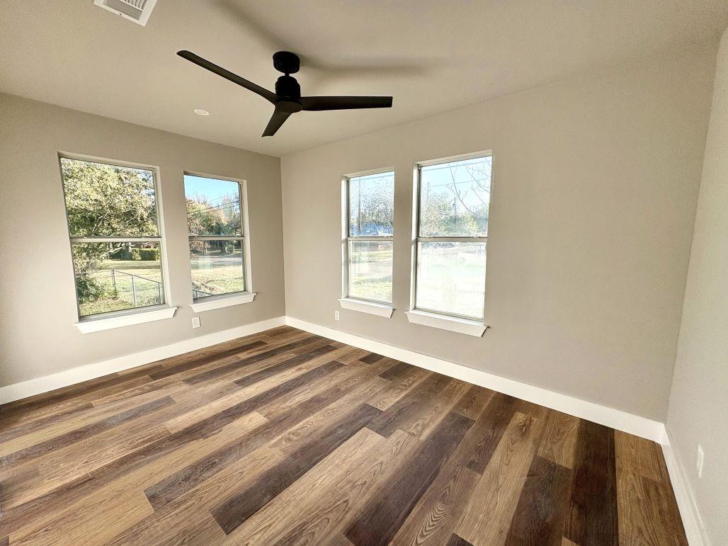 1902 N Fannin Ave, Cameron, TX 76520