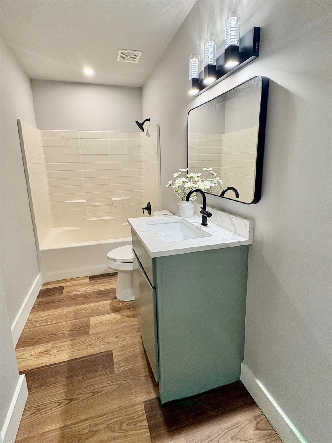 1902 N Fannin Ave, Cameron, TX 76520