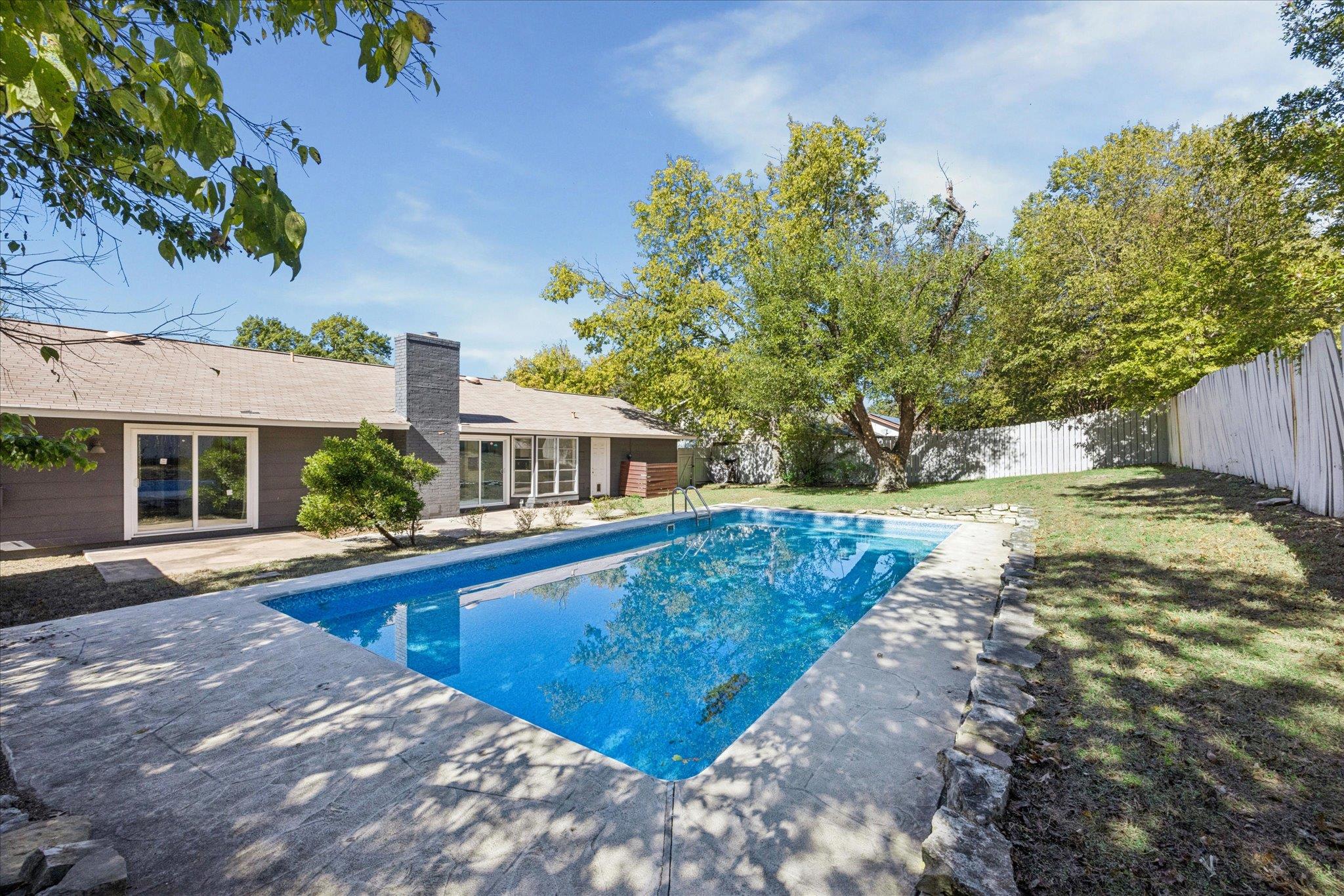 9711 Marlborough Dr, Austin, TX 78753