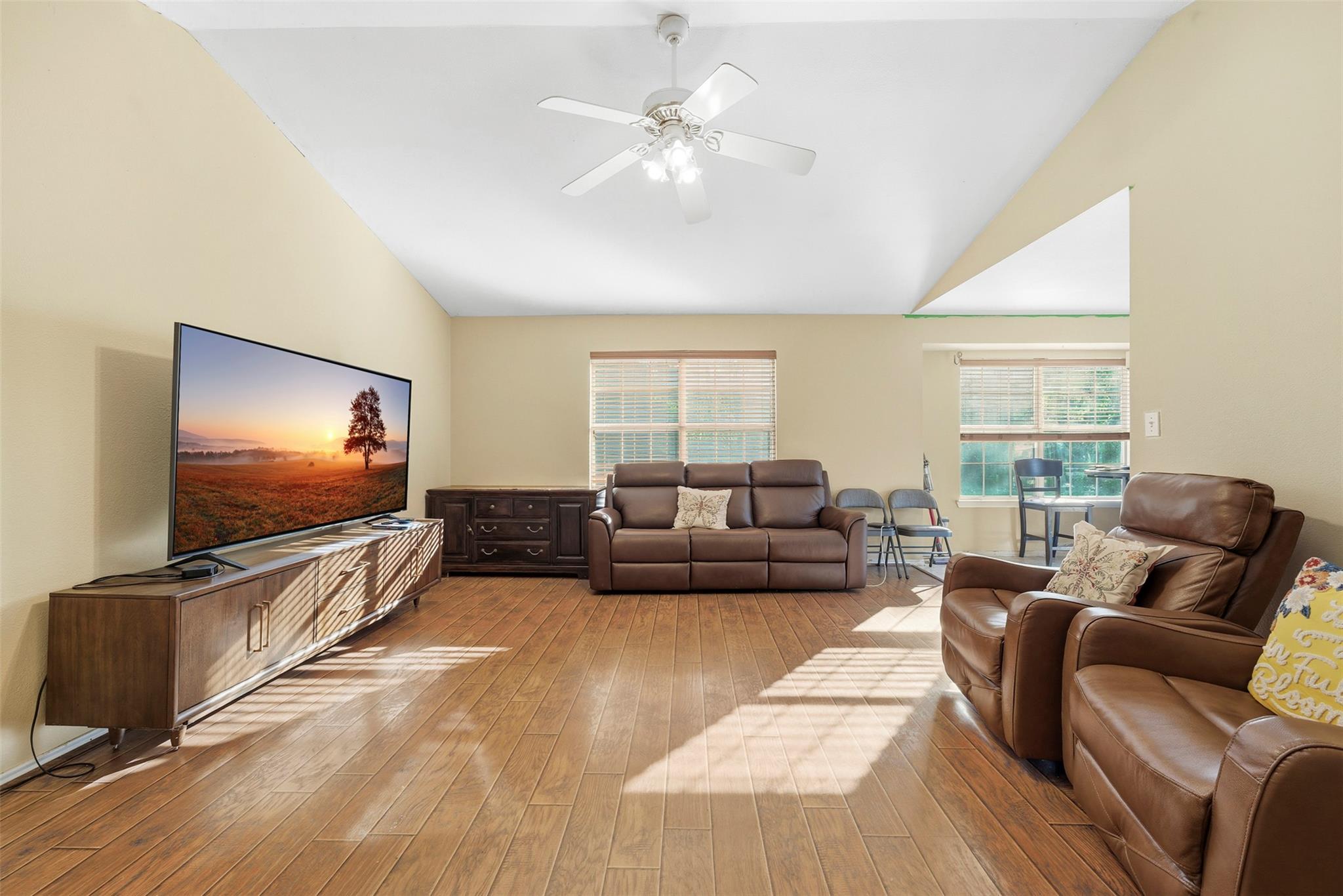 105 Snyders Trl, Liberty Hill, TX 78642