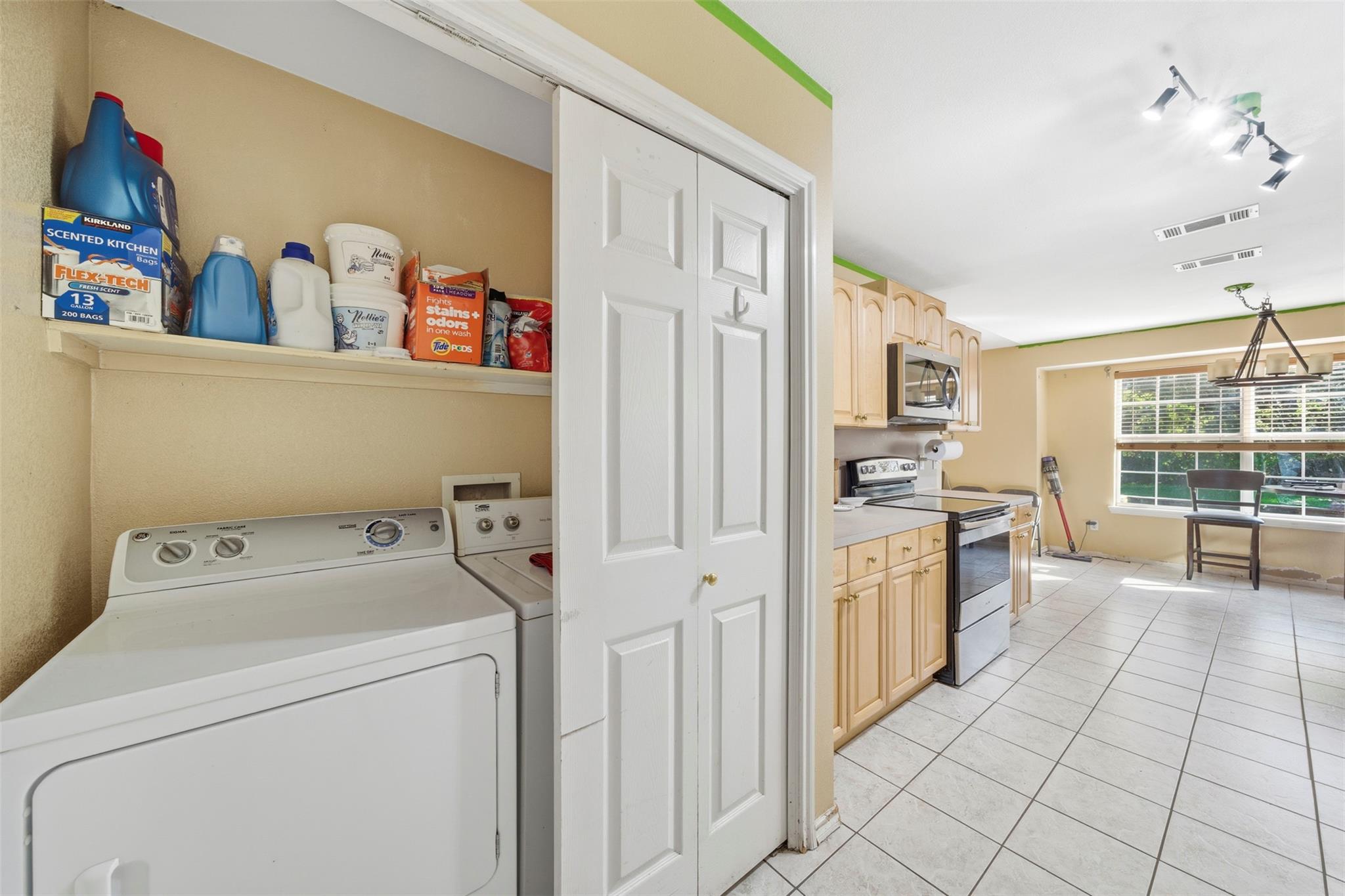 105 Snyders Trl, Liberty Hill, TX 78642