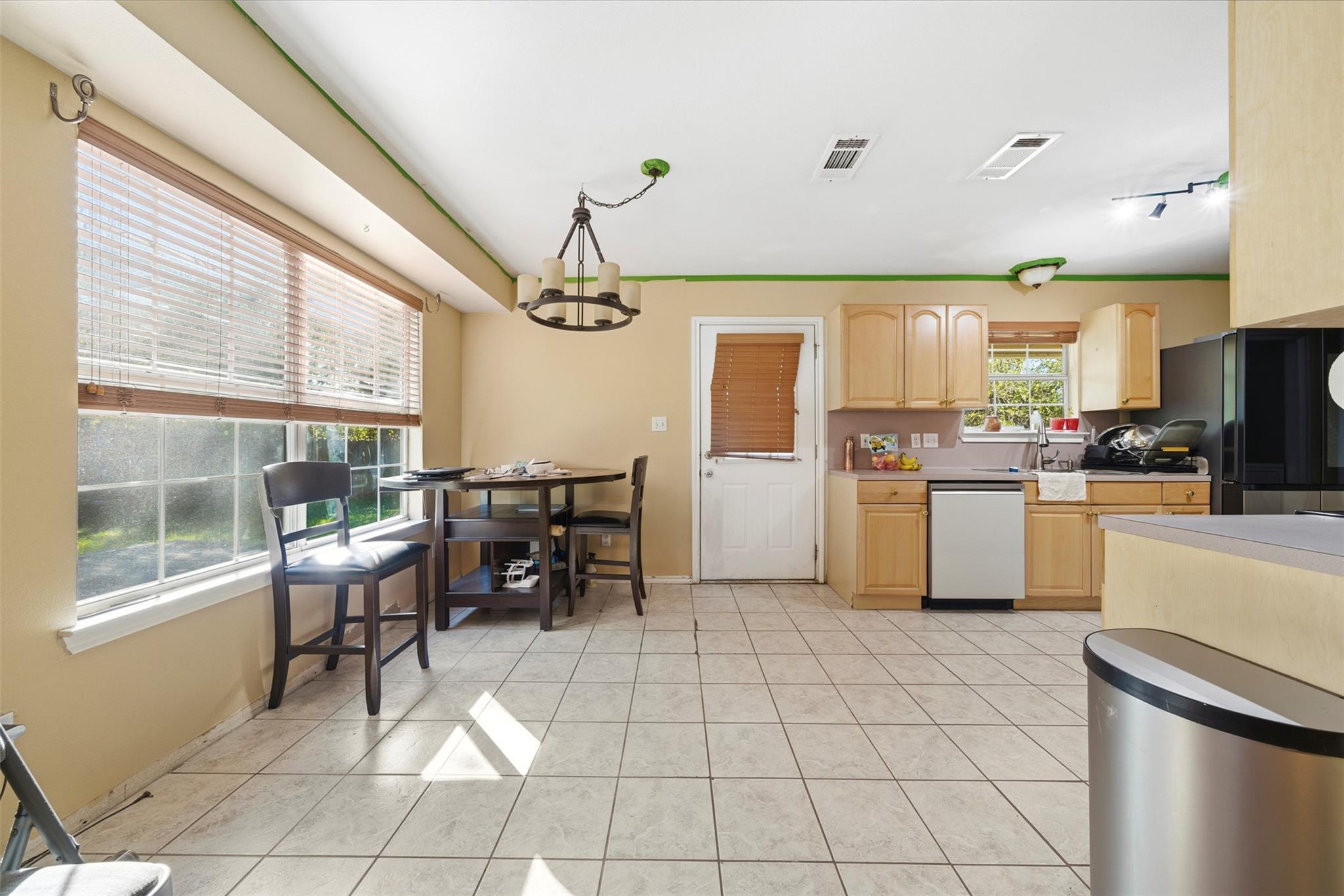 105 Snyders Trl, Liberty Hill, TX 78642